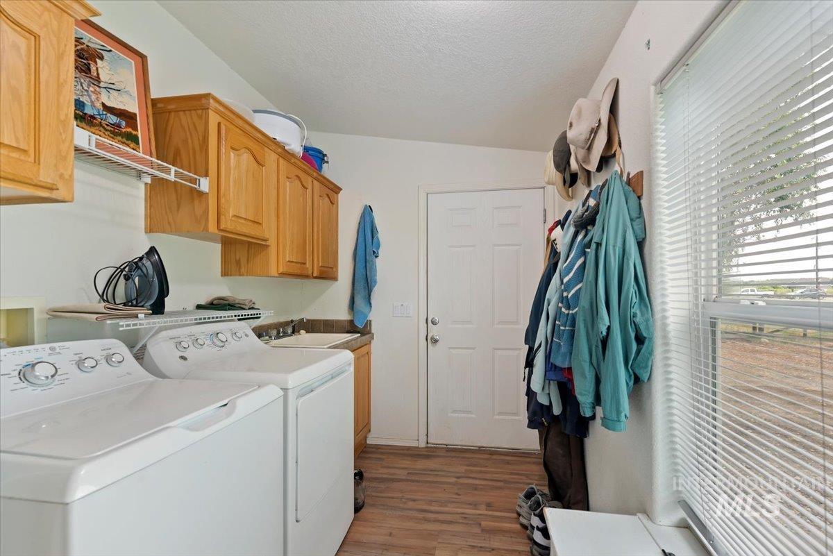 2123 Petersburg Ave Property Photo 31