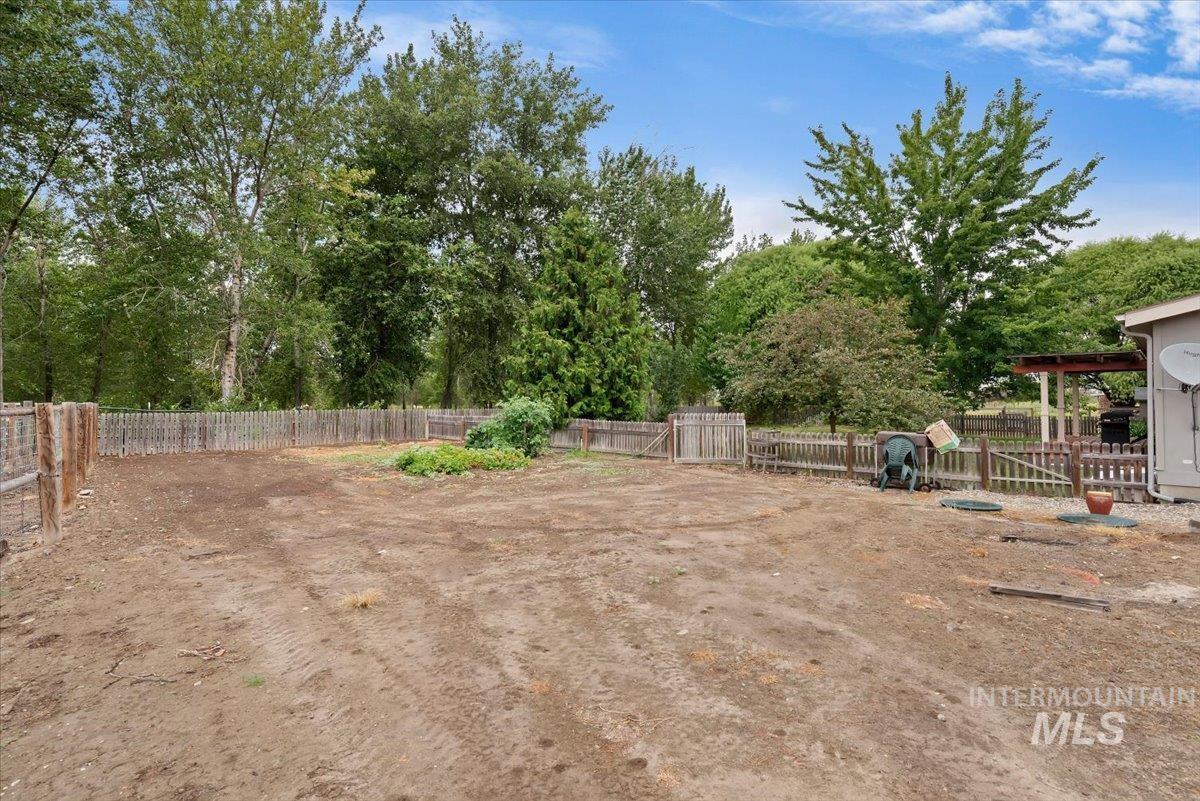 2123 Petersburg Ave Property Photo 40