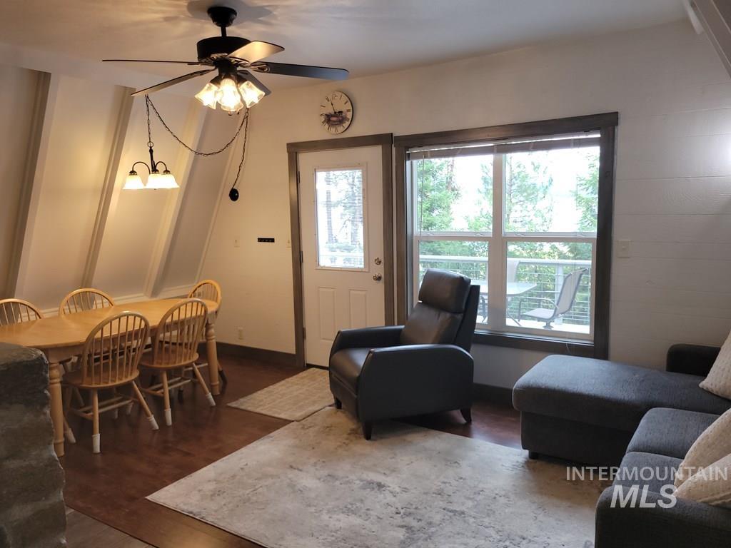 32 Duffy's Lane Property Photo 13