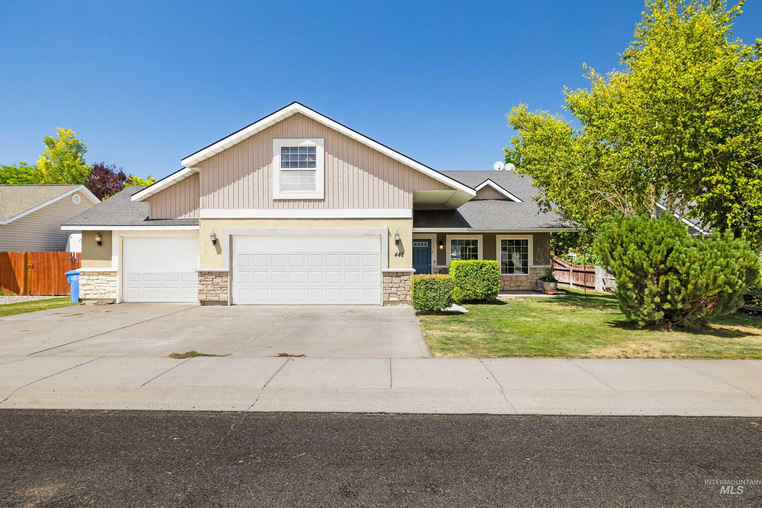 442 Pioneer Path Property Photo 1
