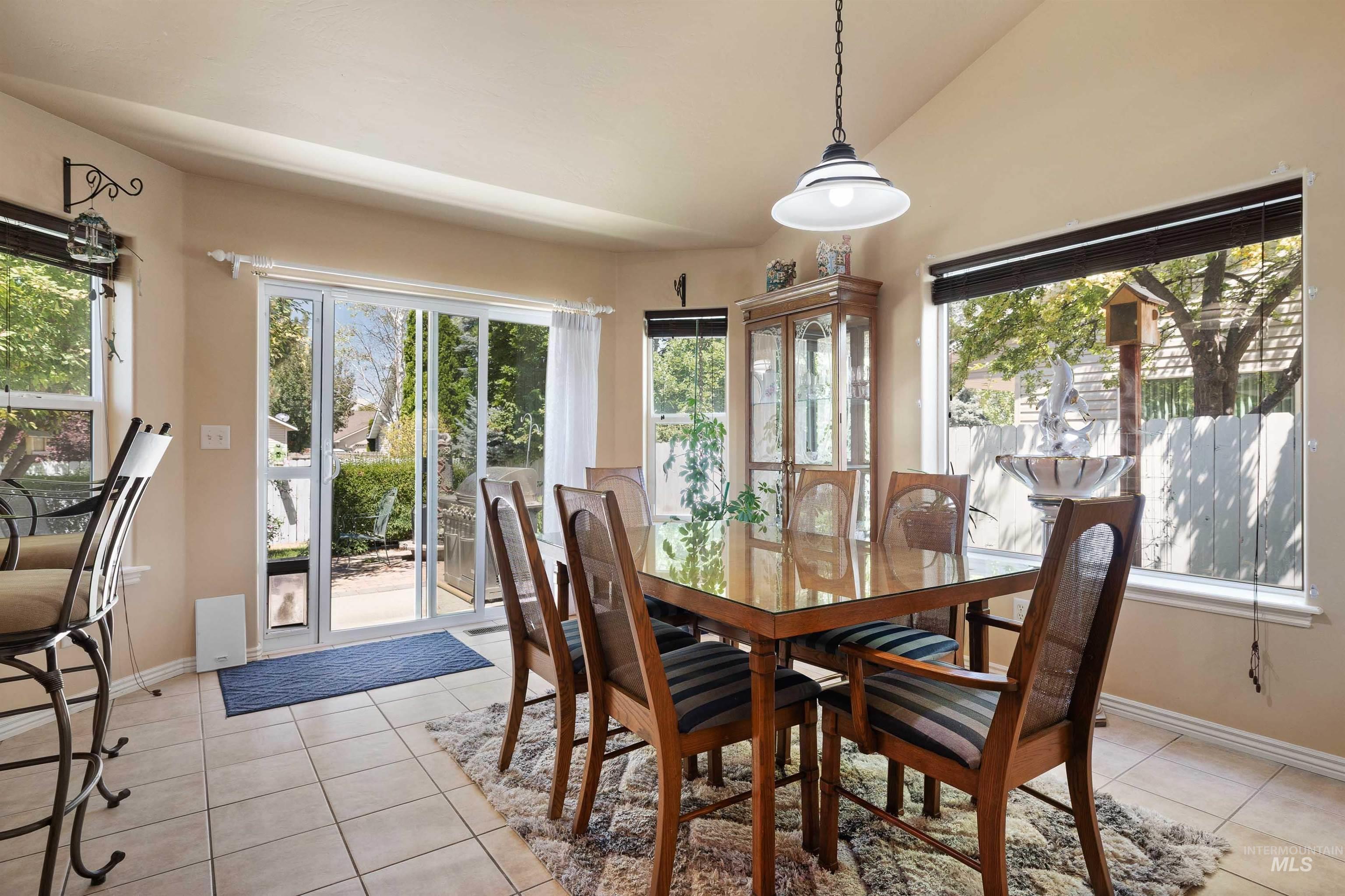 442 Pioneer Path Property Photo 15