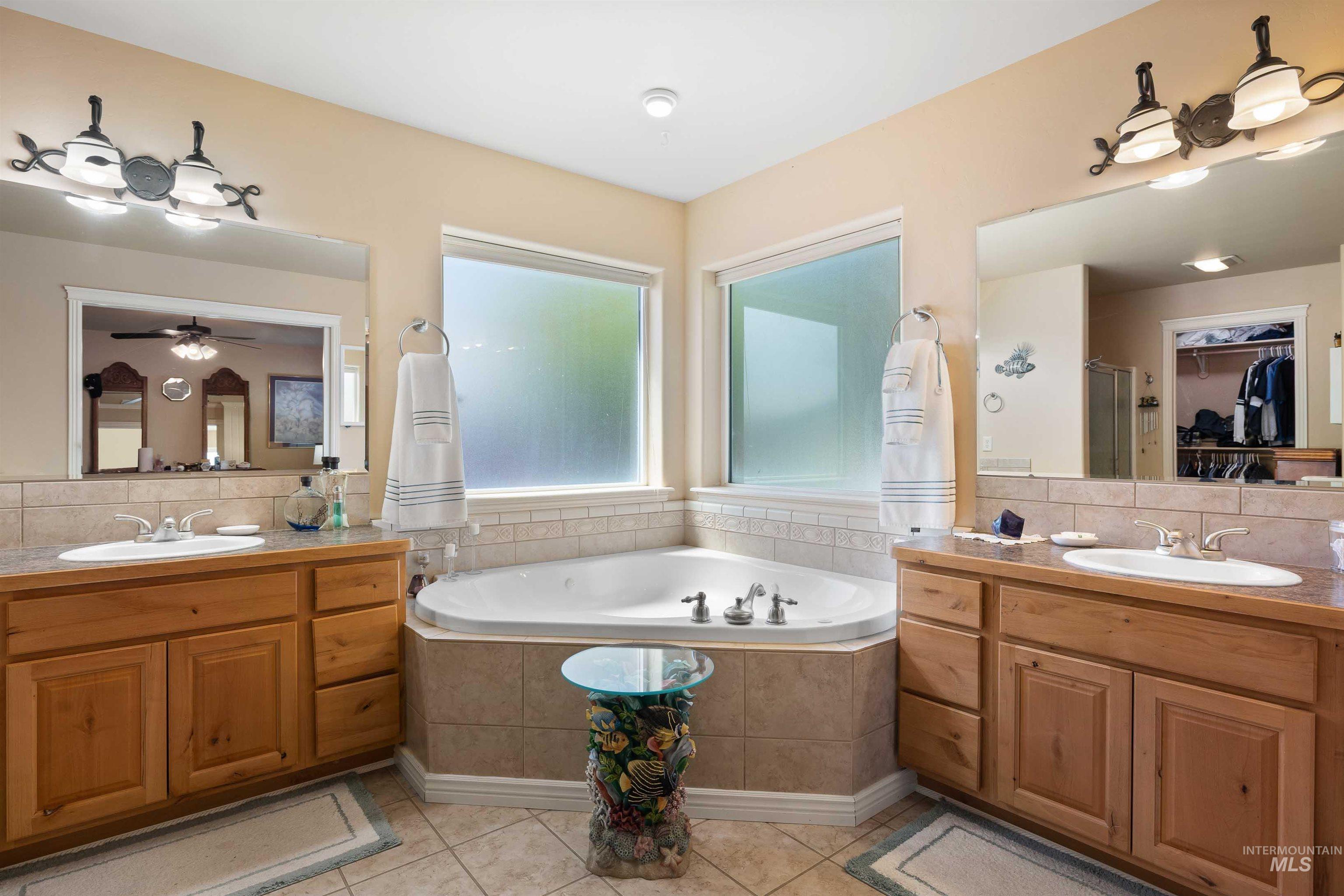 442 Pioneer Path Property Photo 18
