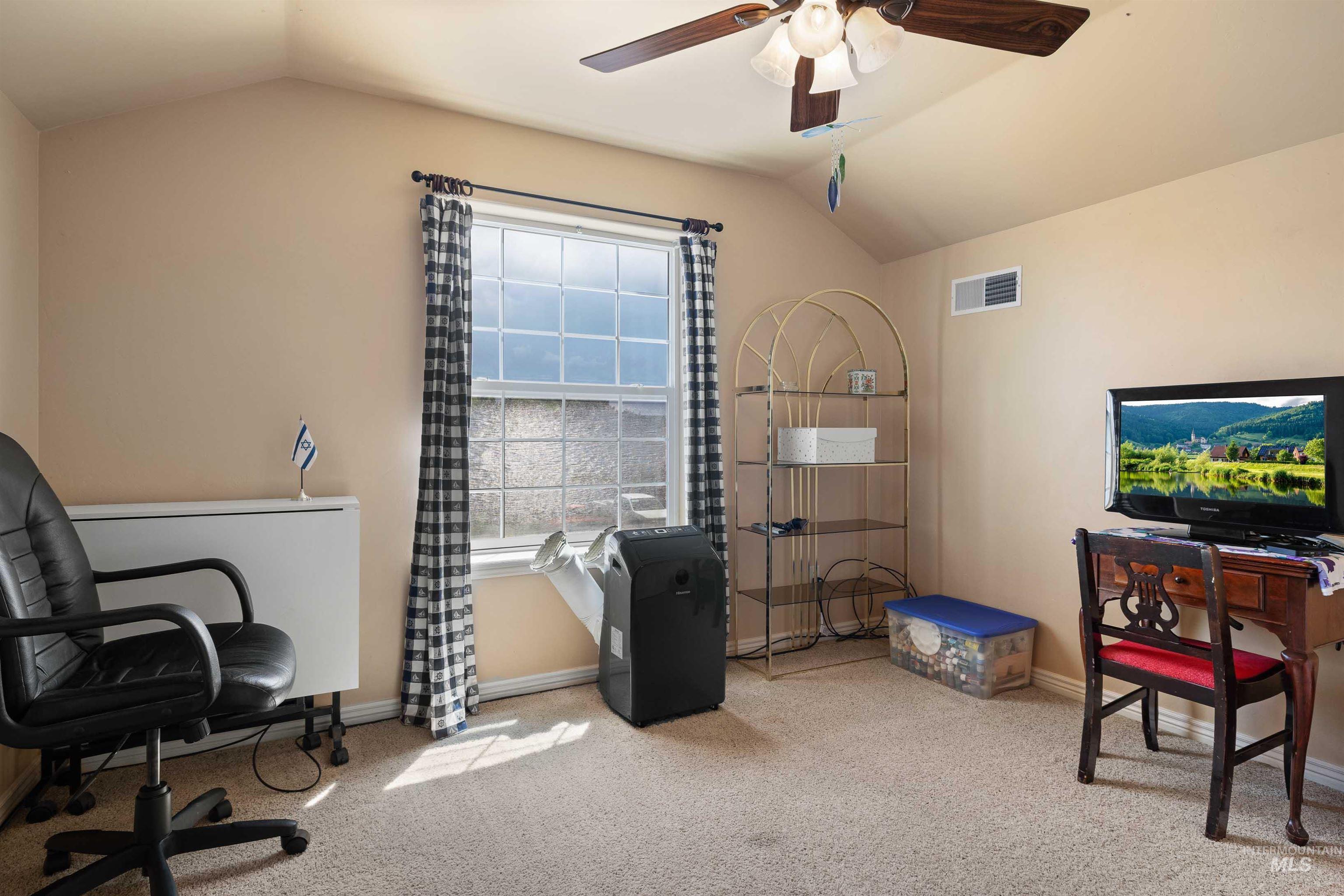 442 Pioneer Path Property Photo 23