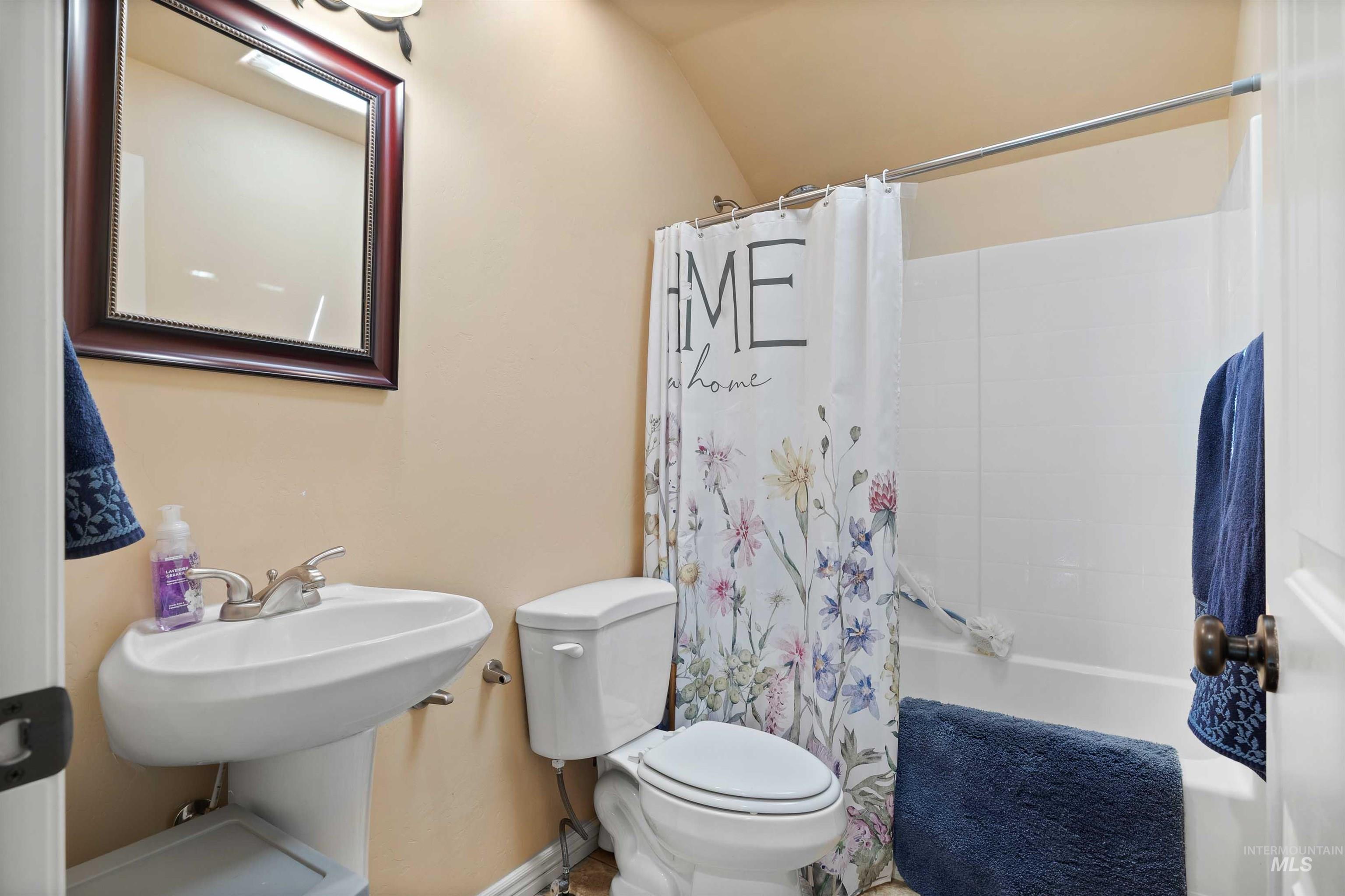 442 Pioneer Path Property Photo 25
