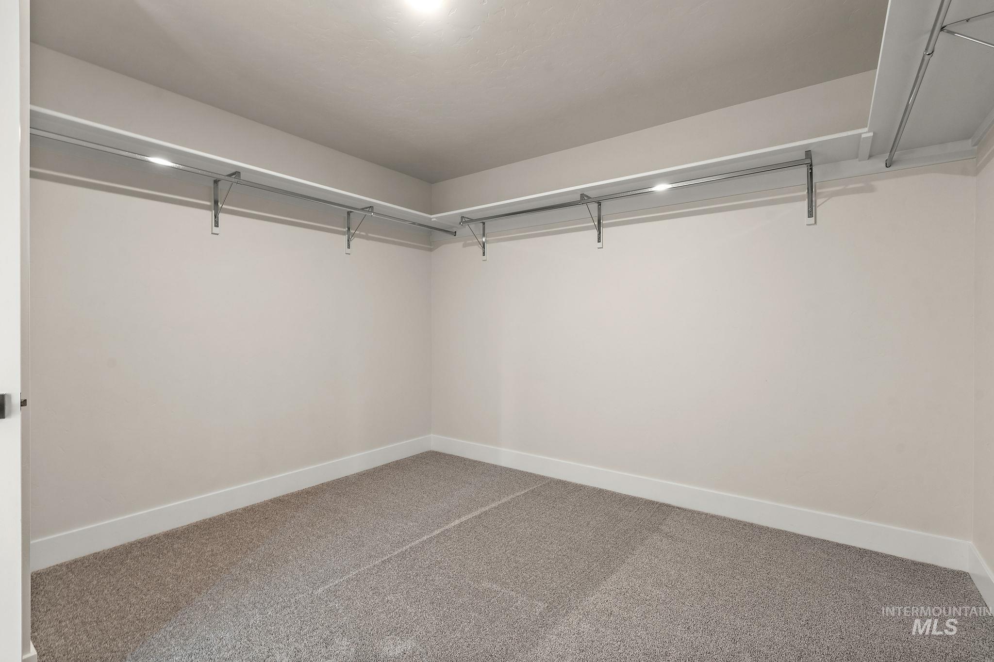 2285 N Asner Ave. Property Photo 36