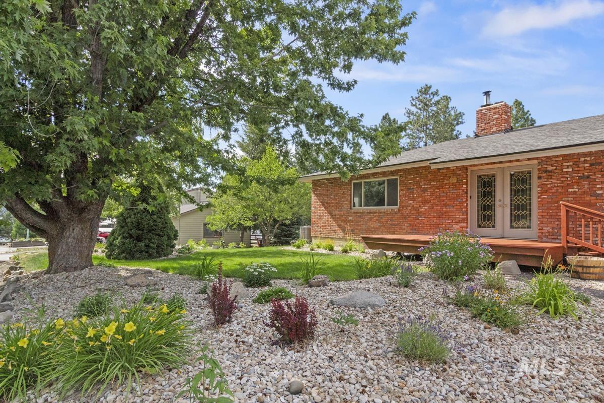 506 Lakeview Drive Property Photo 5
