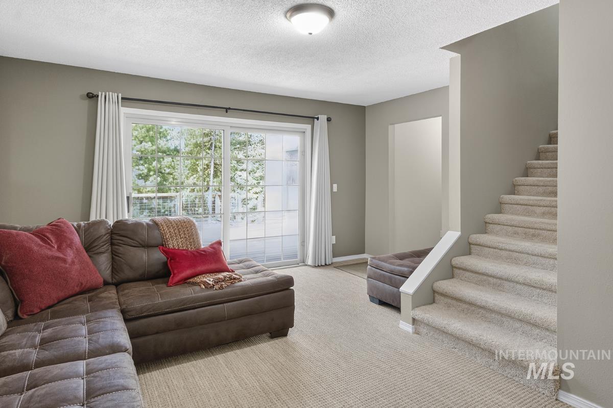 506 Lakeview Drive Property Photo 14