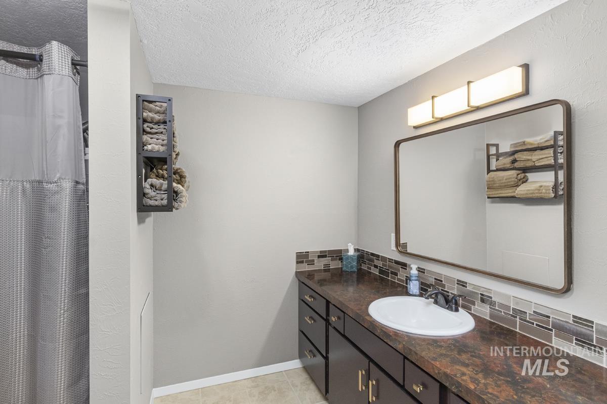 506 Lakeview Drive Property Photo 28