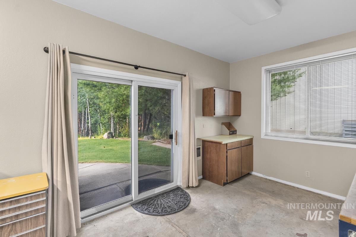 506 Lakeview Drive Property Photo 38