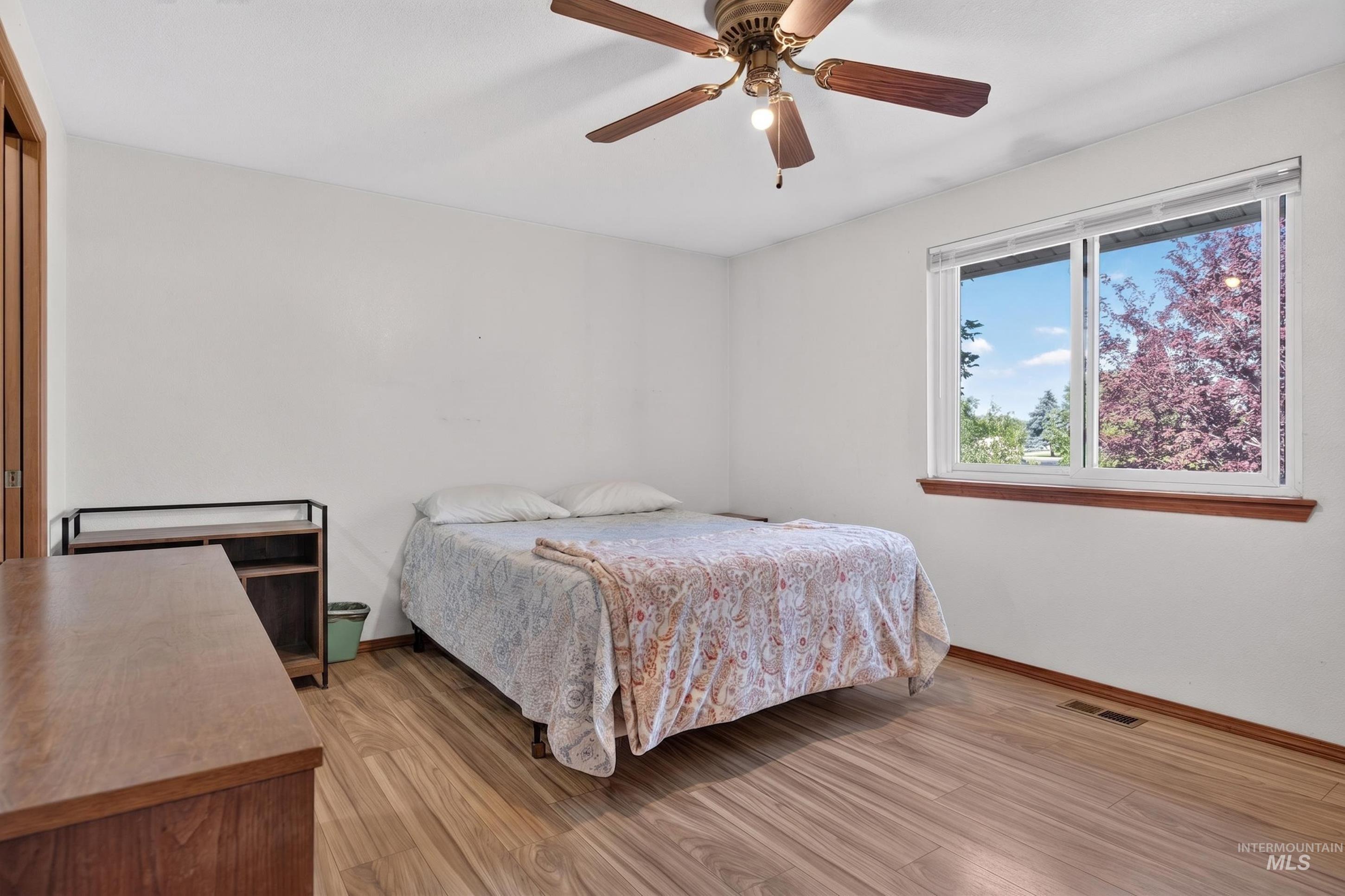 1120 Opal Ct Property Photo 14