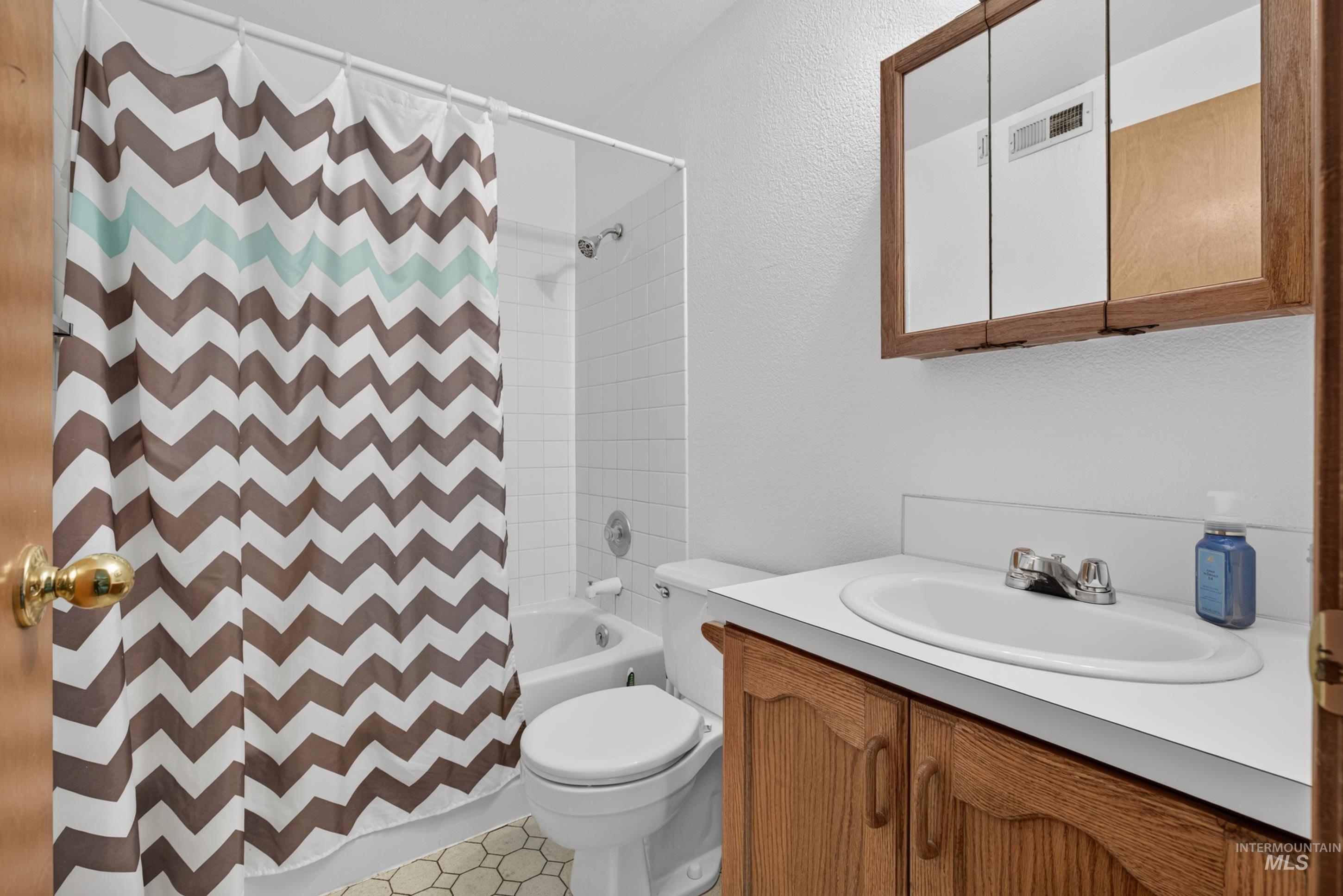1120 Opal Ct Property Photo 24