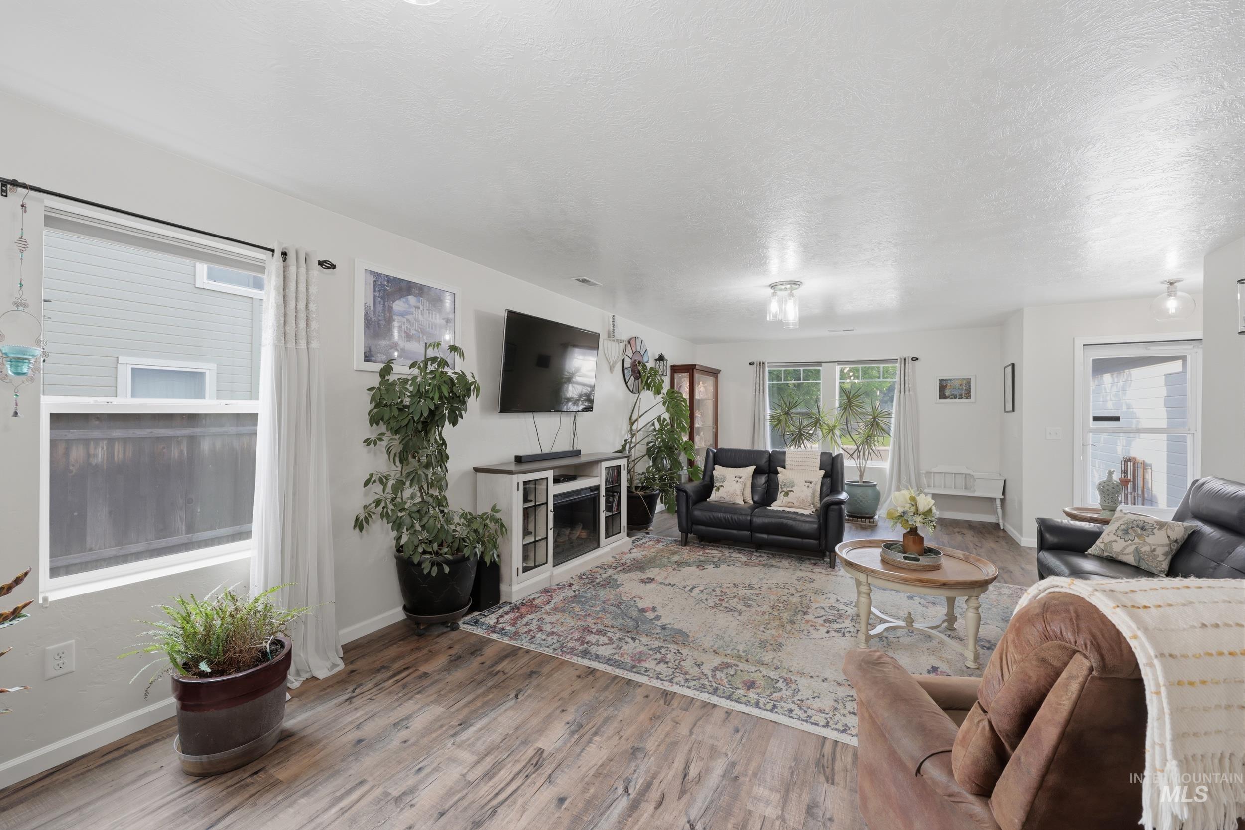 850 W Sandbox St. Property Photo 15