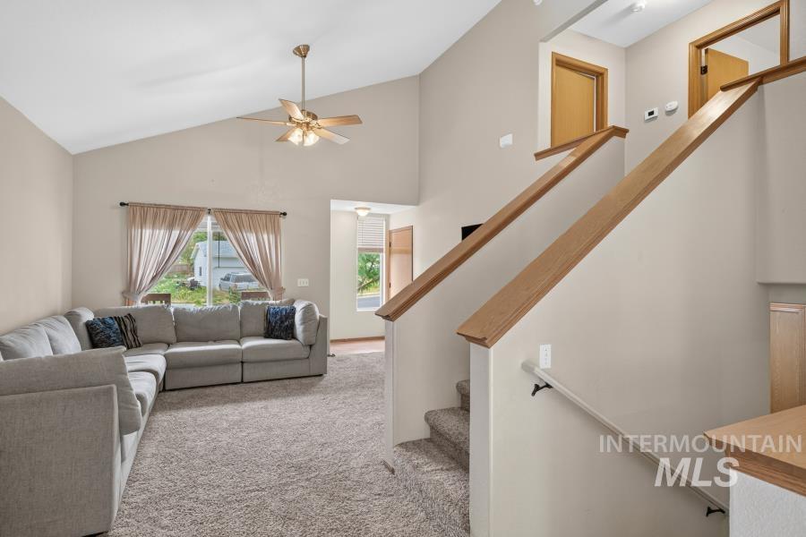 390 Quail Rn Property Photo 7