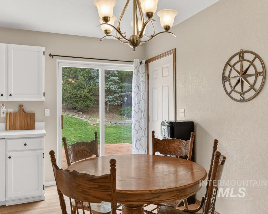 390 Quail Rn Property Photo 9