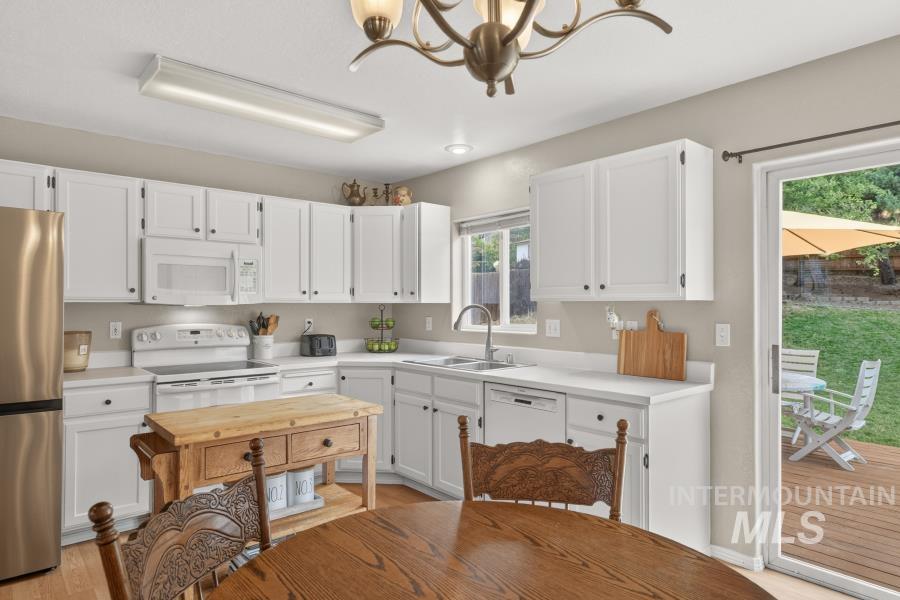 390 Quail Rn Property Photo 10