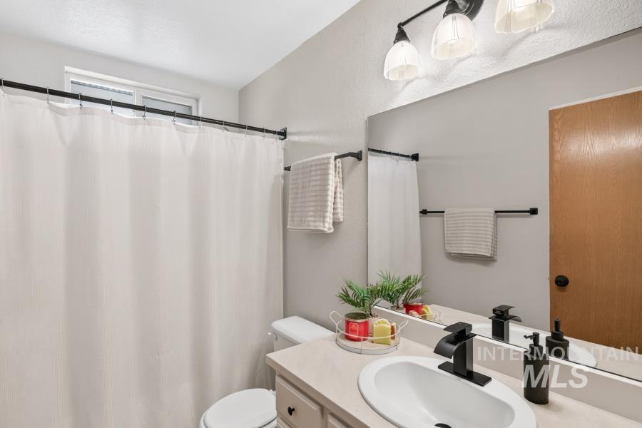 390 Quail Rn Property Photo 16