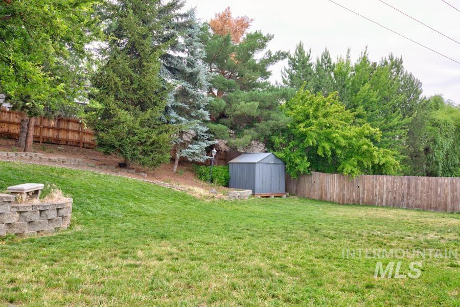 390 Quail Rn Property Photo 28