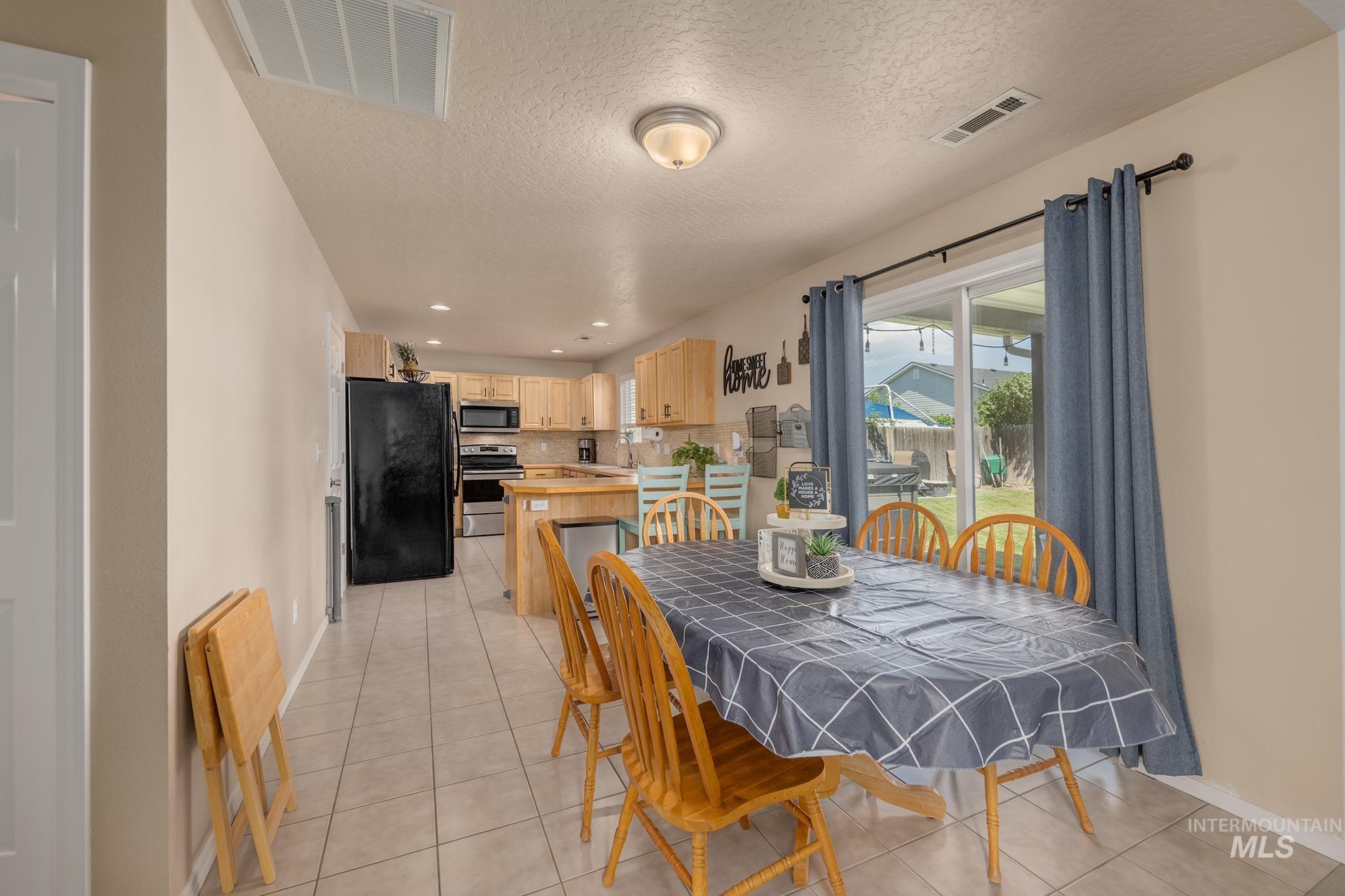 782 S Arrowrock Property Photo 8