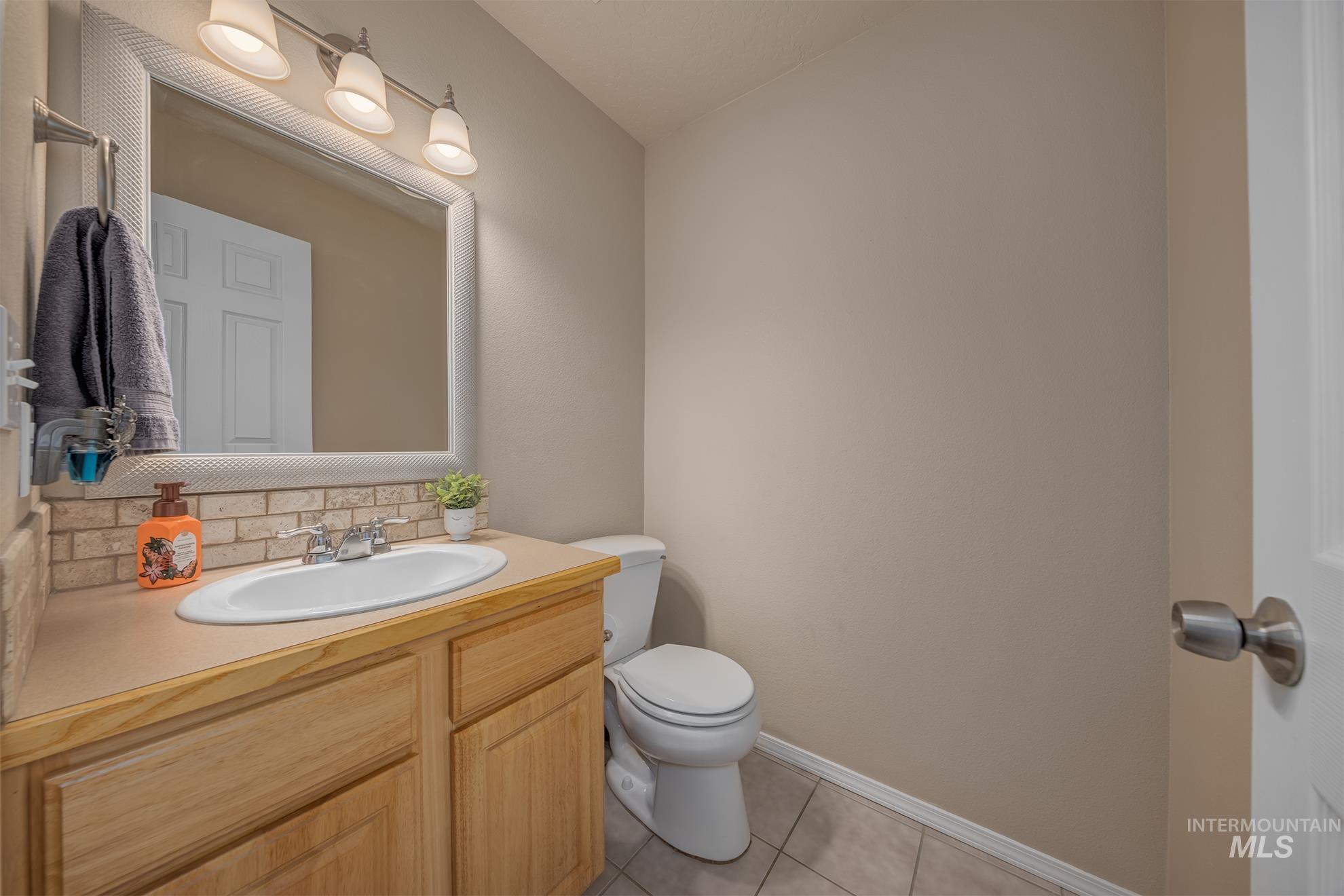 782 S Arrowrock Property Photo 16