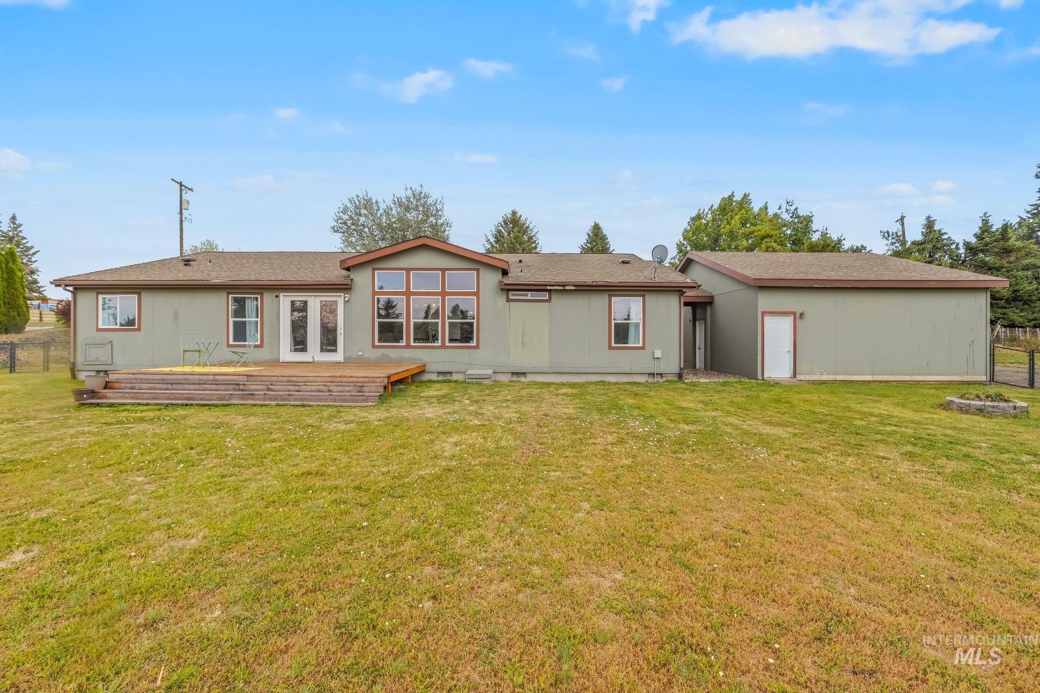 208 S Railroad Ave Property Photo 42