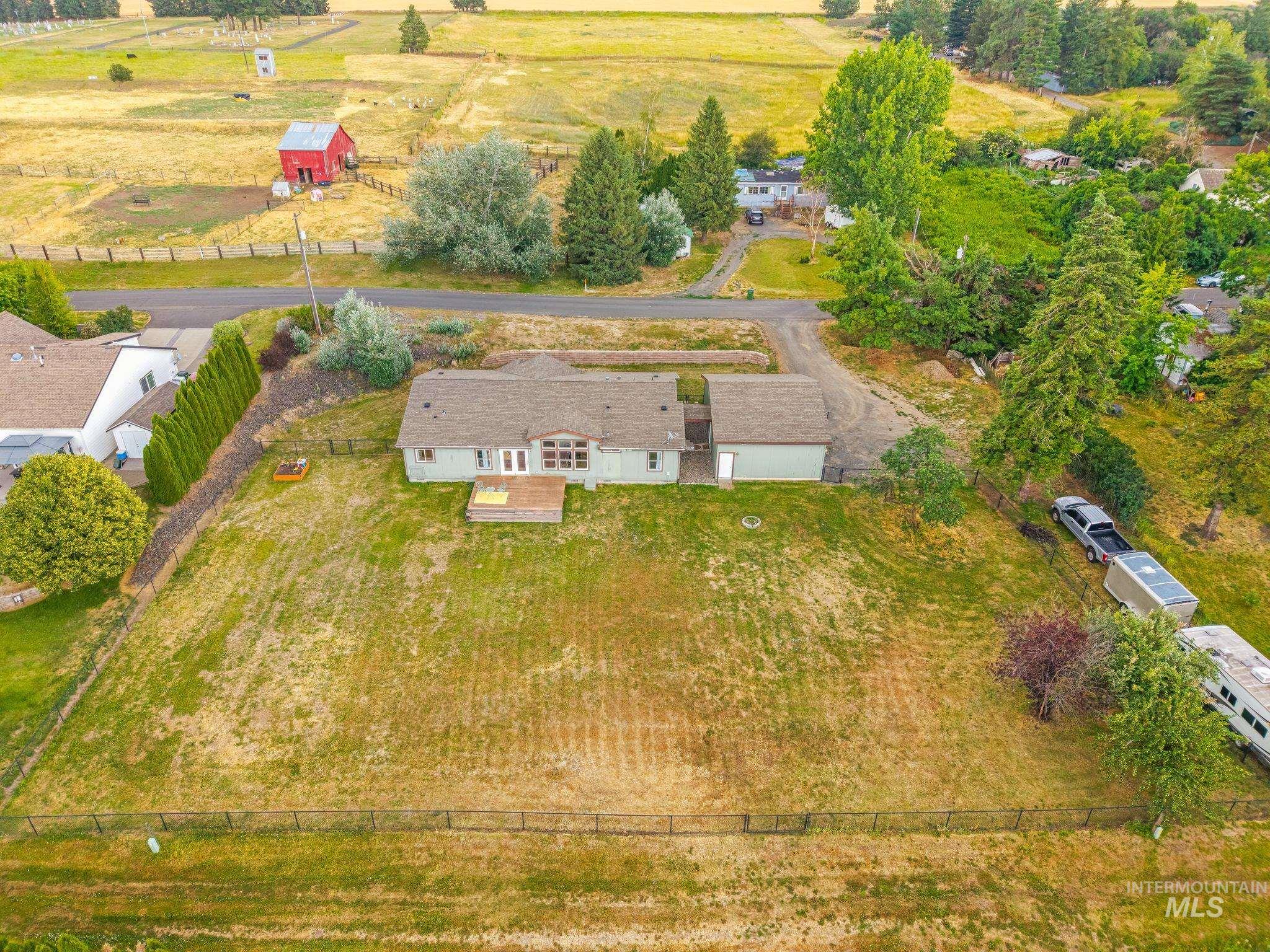 208 S Railroad Ave Property Photo 46