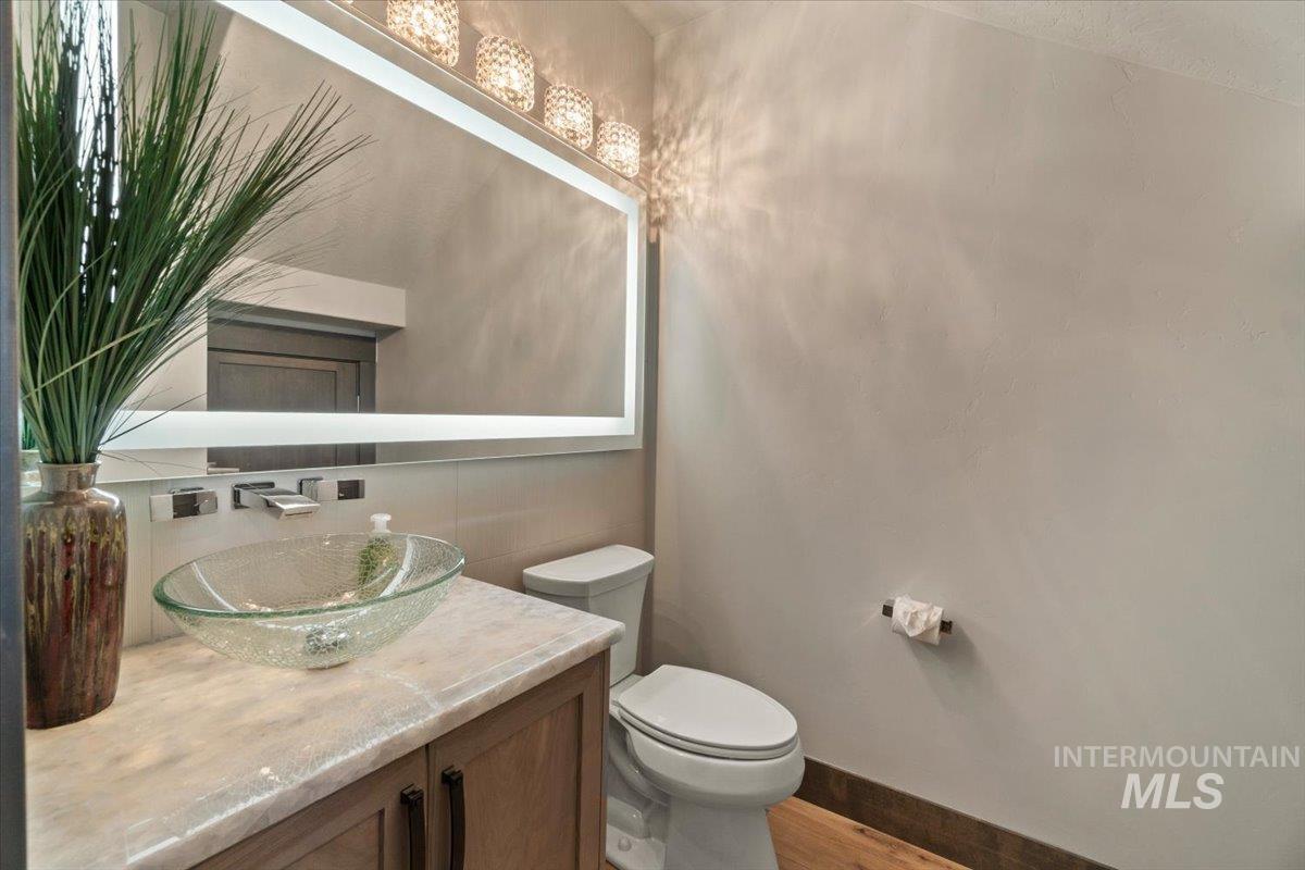 1014 Violet Way Property Photo 33