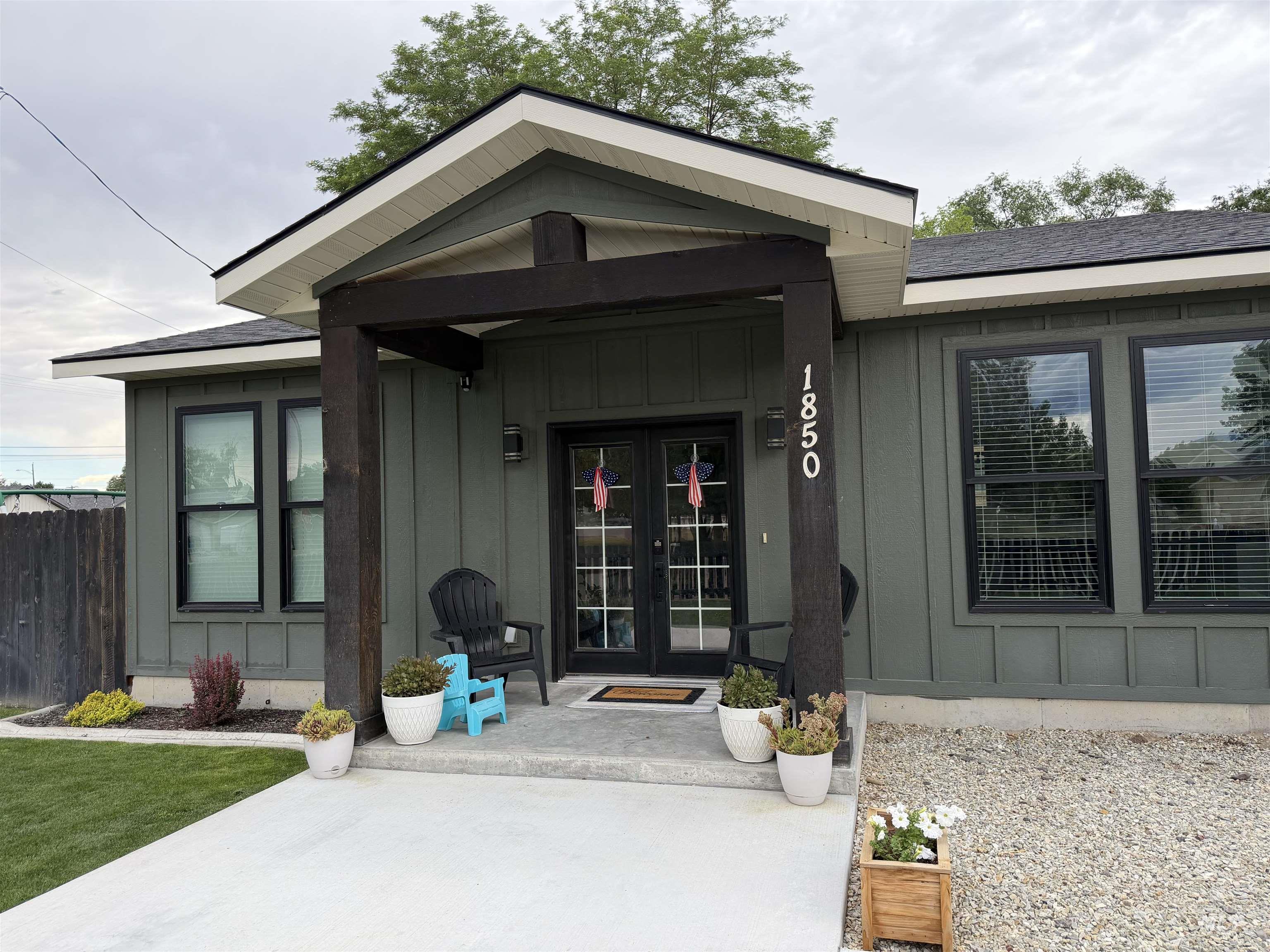 1805 20th Street Property Photo 3
