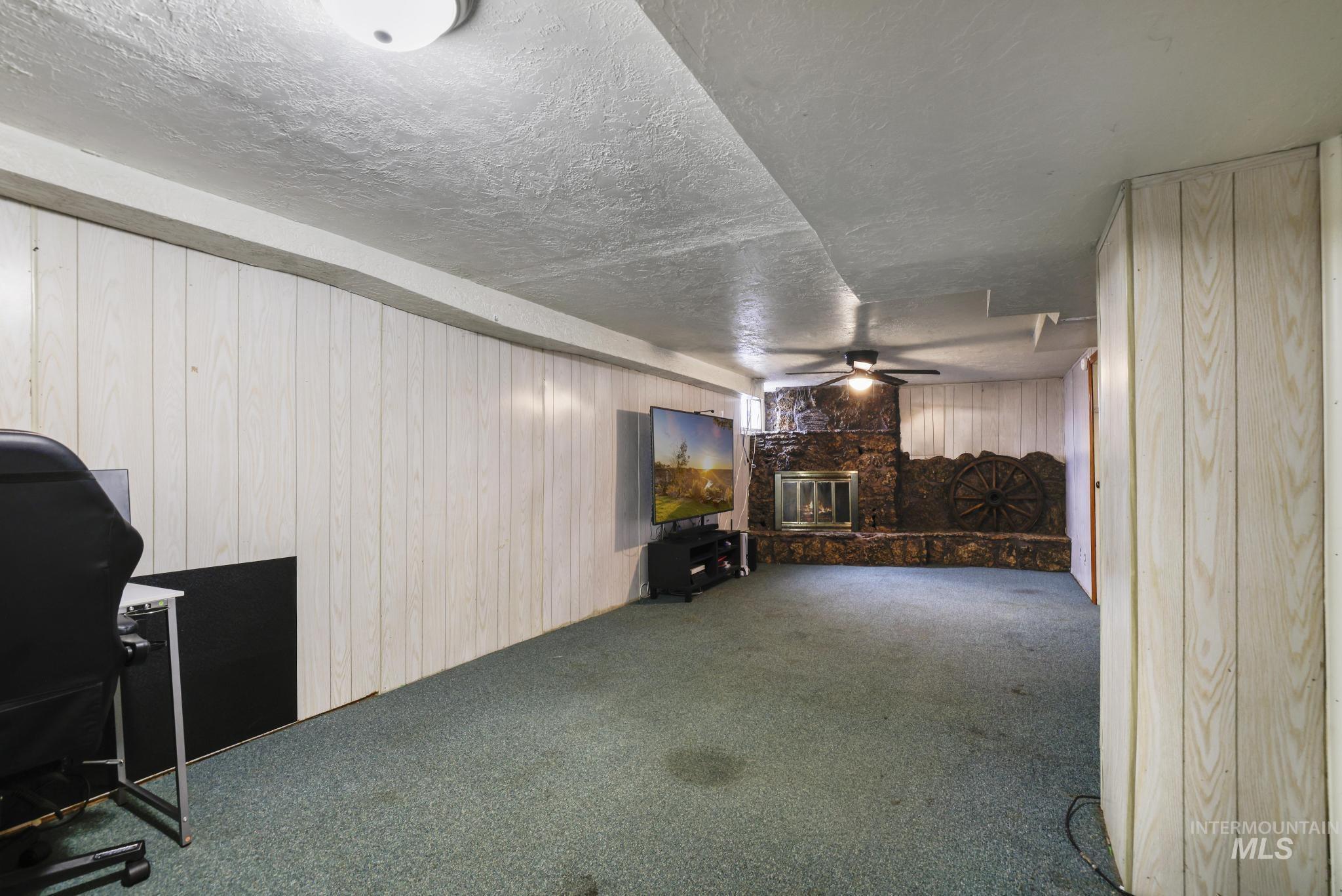 305 Borah Avenue Property Photo 16
