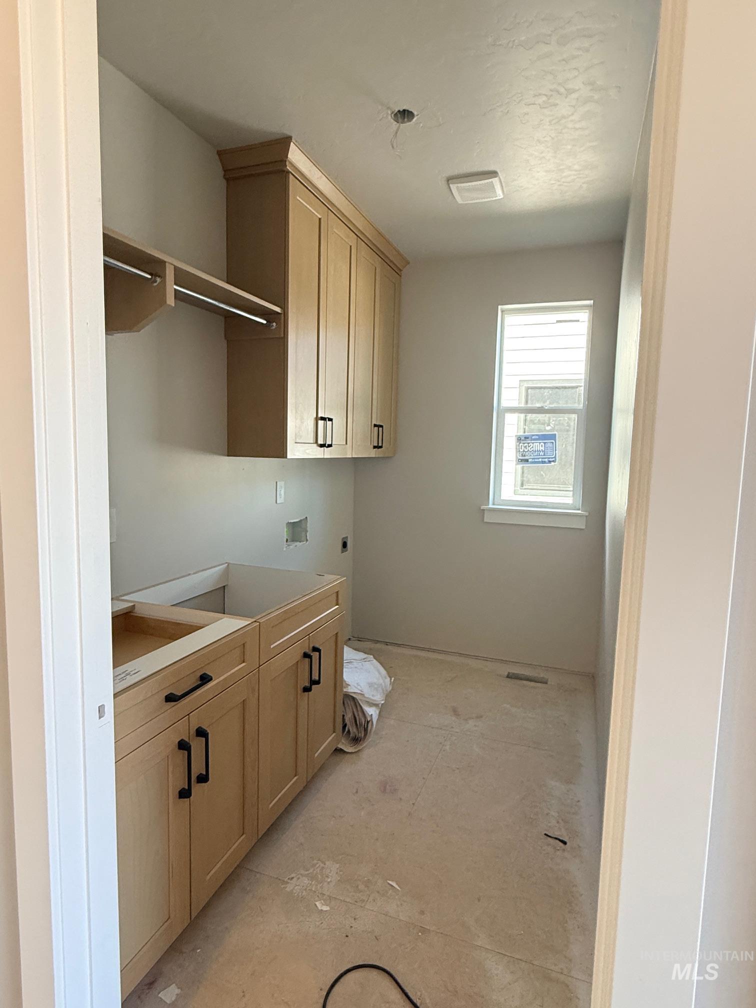 1223 W Malbar St Property Photo 5
