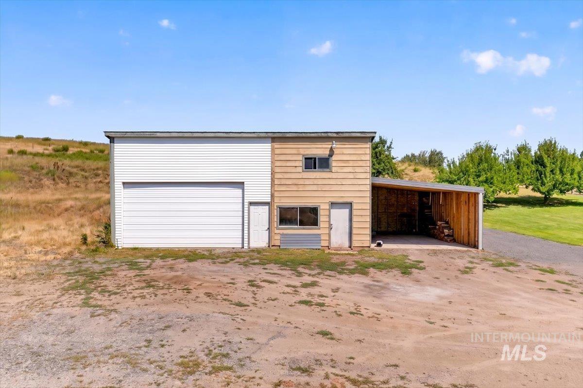 1071 Reynolds Rd Property Photo 12