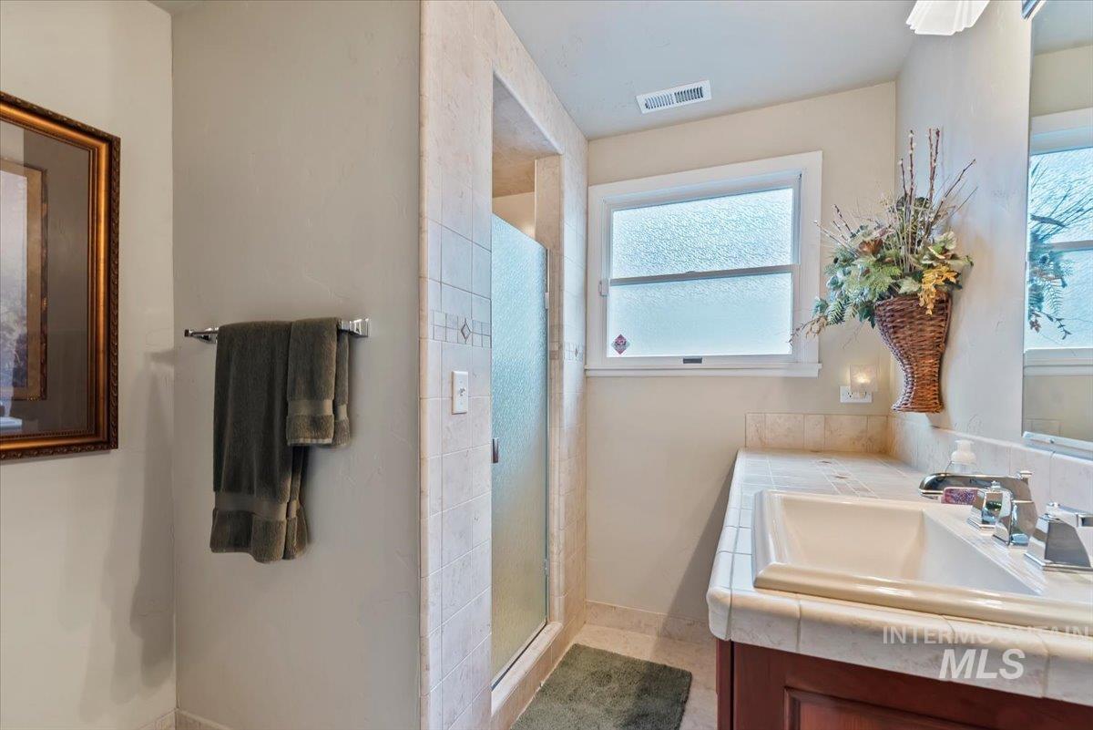 818 Winther Blvd Property Photo 30
