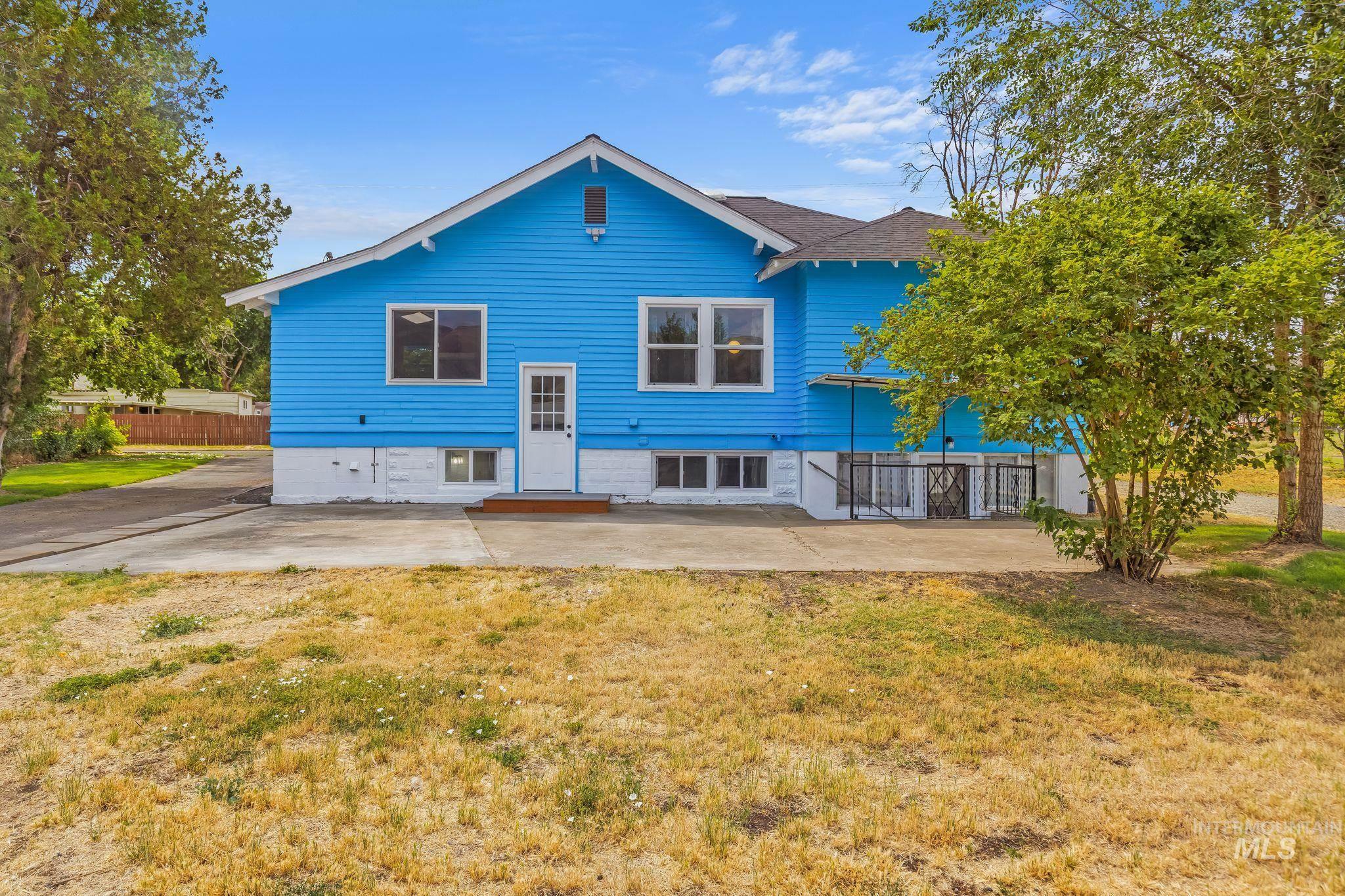 1518 Elm St. Property Photo 5