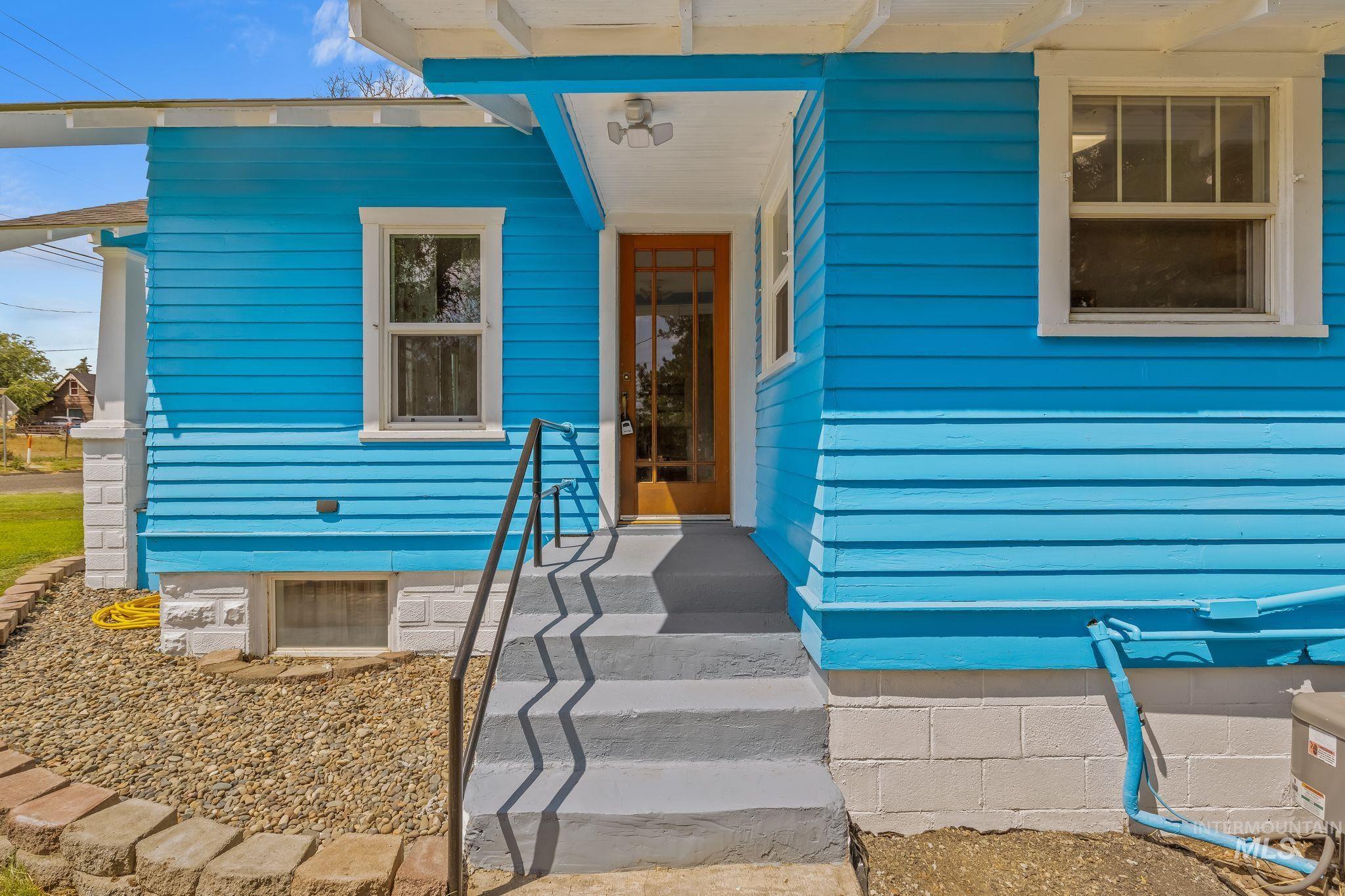 1518 Elm St. Property Photo 6