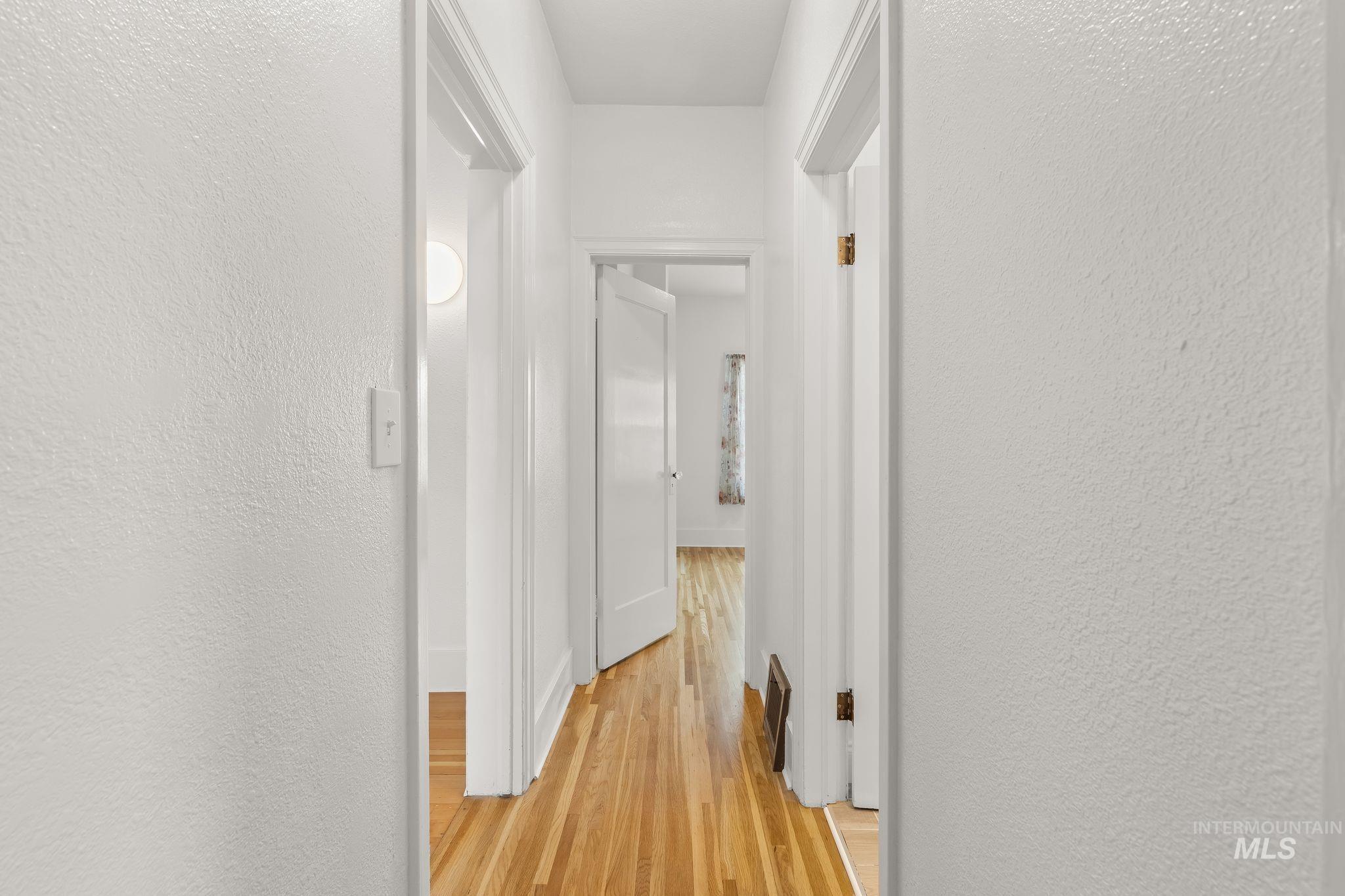 1518 Elm St. Property Photo 21