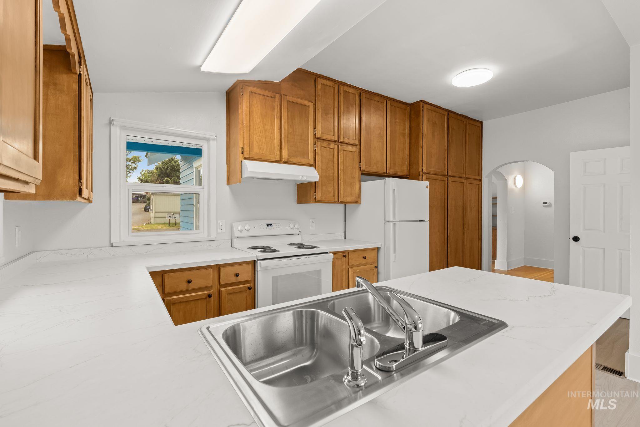 1518 Elm St. Property Photo 30