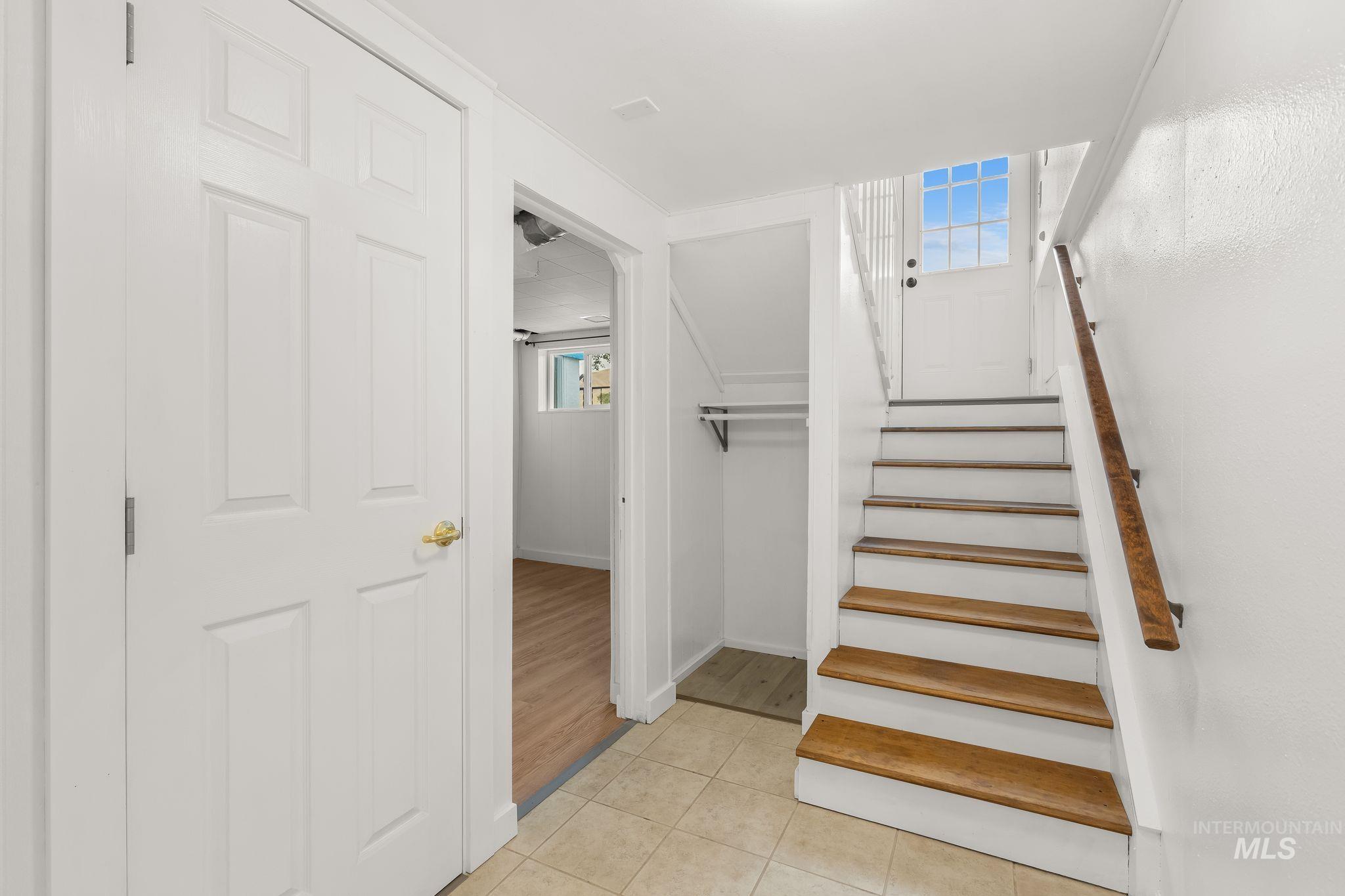 1518 Elm St. Property Photo 32