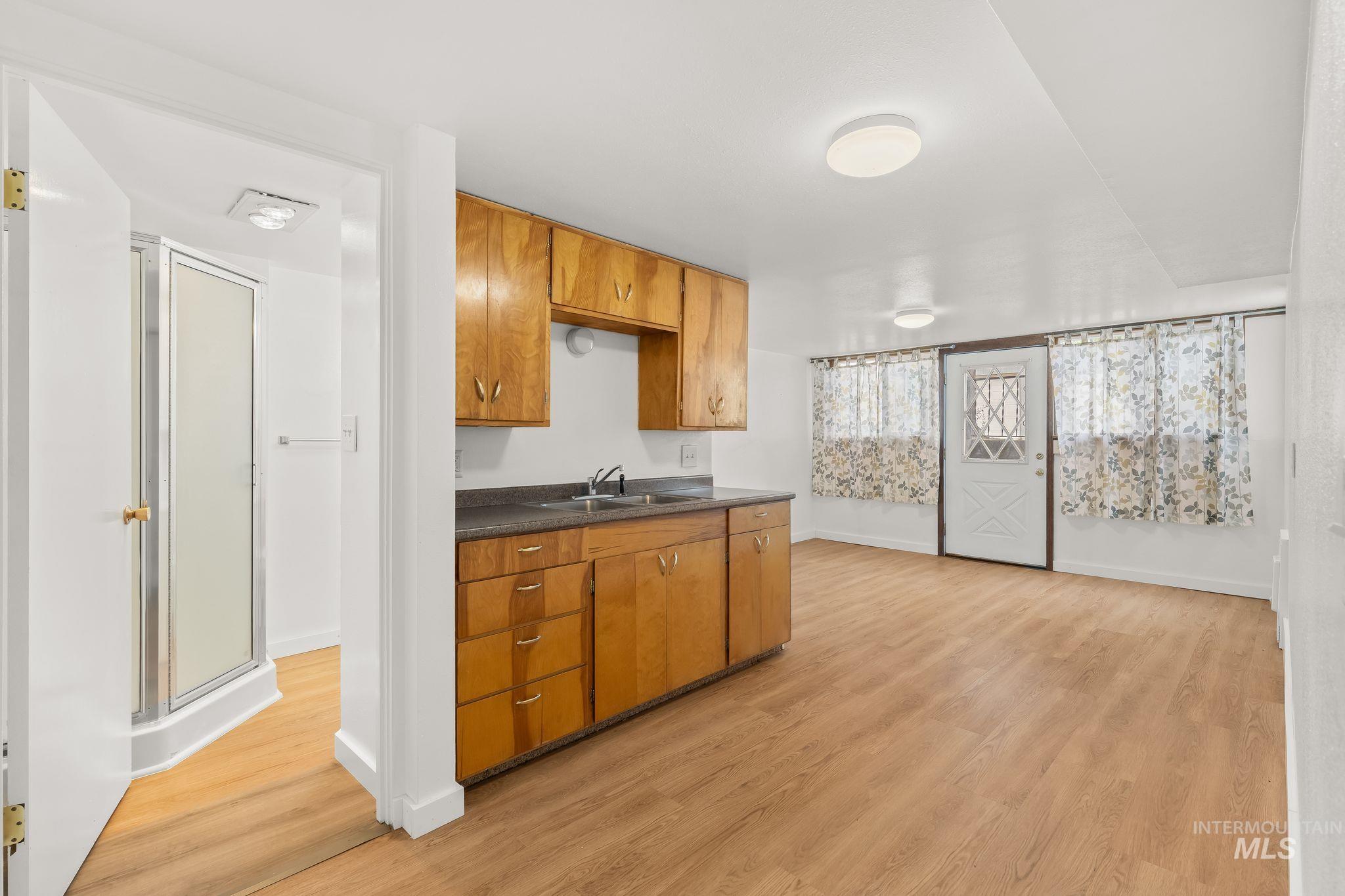 1518 Elm St. Property Photo 37