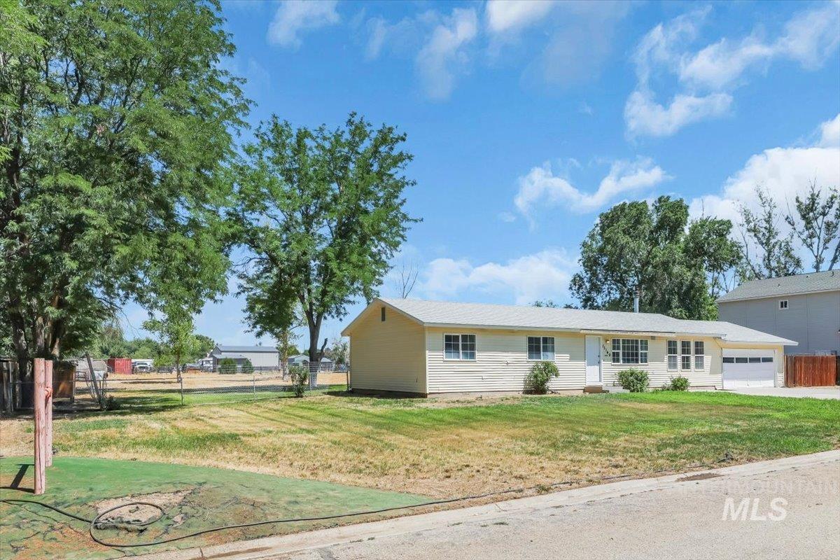 11140 W Gila Dr Property Photo 3