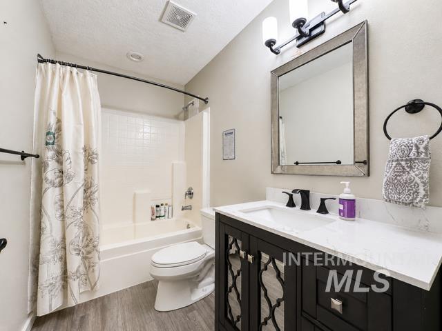 731 E Ridge Dr Property Photo 22