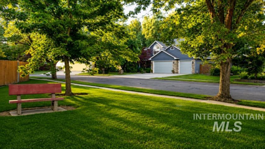 731 E Ridge Dr Property Photo 33