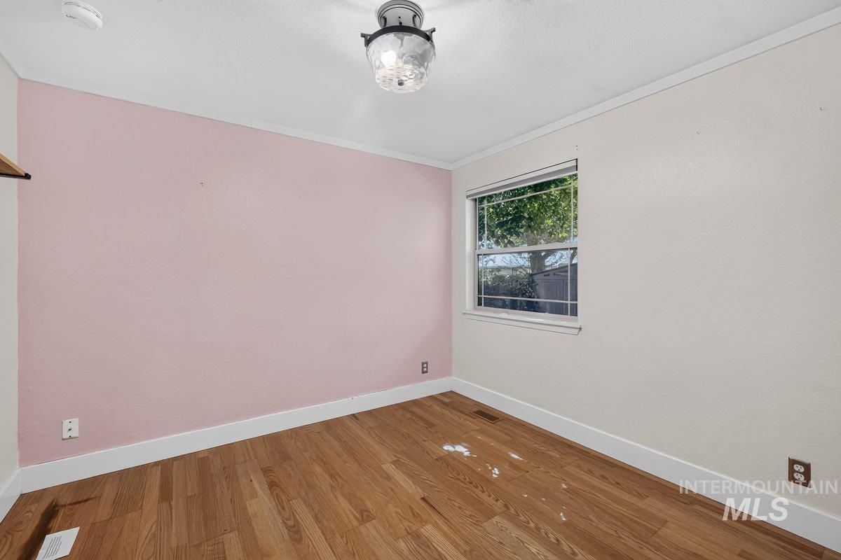 4233 N Tredwell Place Property Photo 13