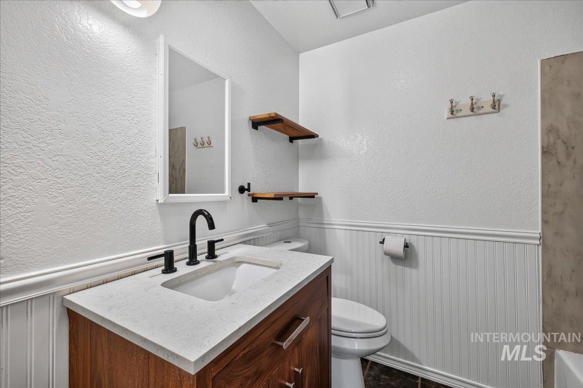 4233 N Tredwell Place Property Photo 14