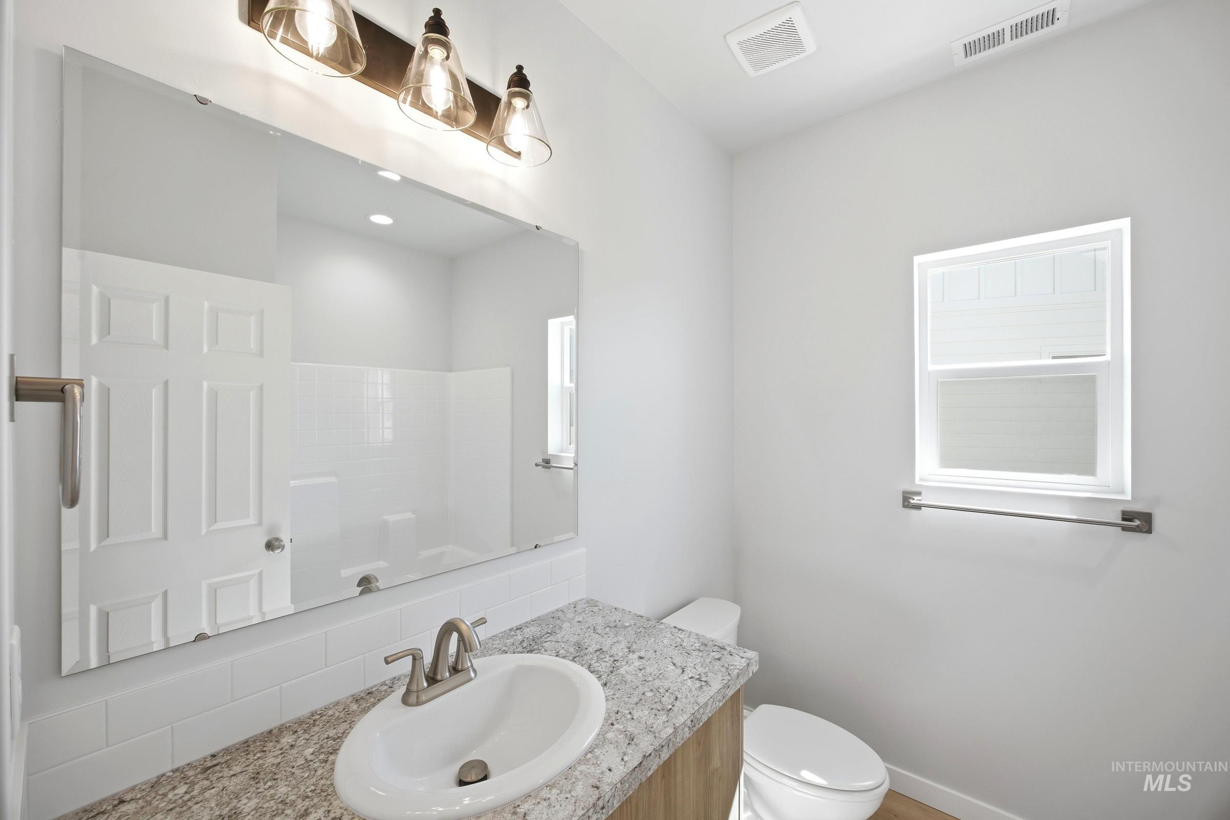 812 Thunderbolt Dr Property Photo 10
