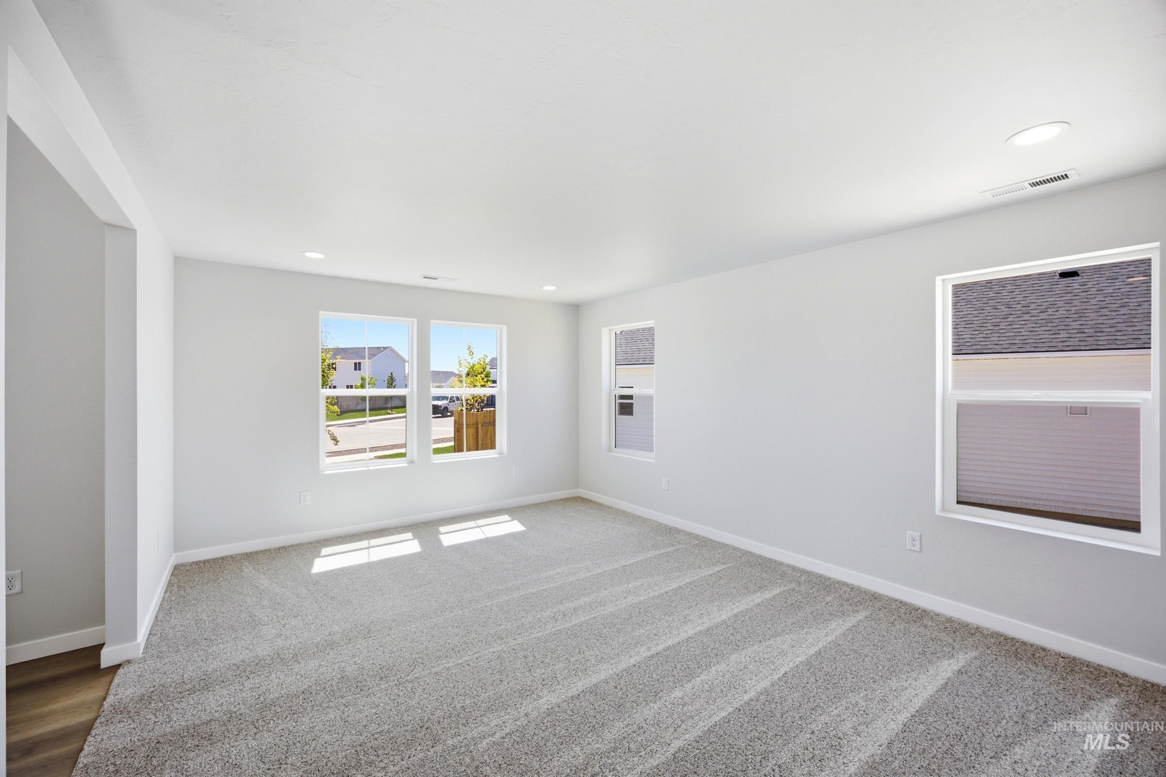 1075 Coffee Pond Ave Property Photo 11