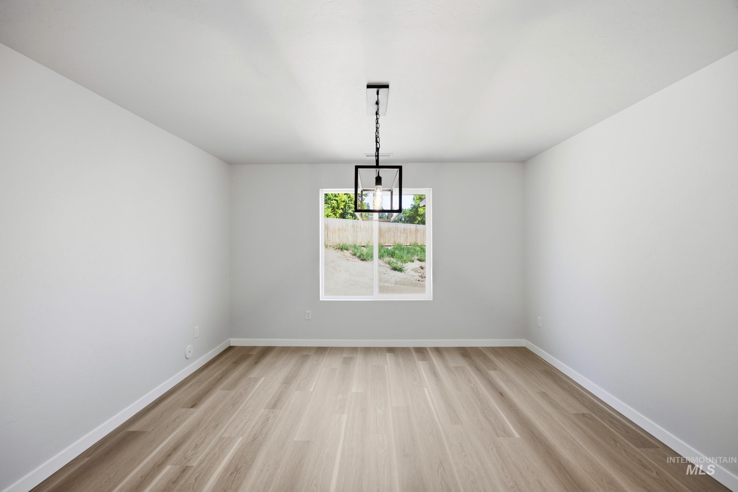 1075 Coffee Pond Ave Property Photo 14