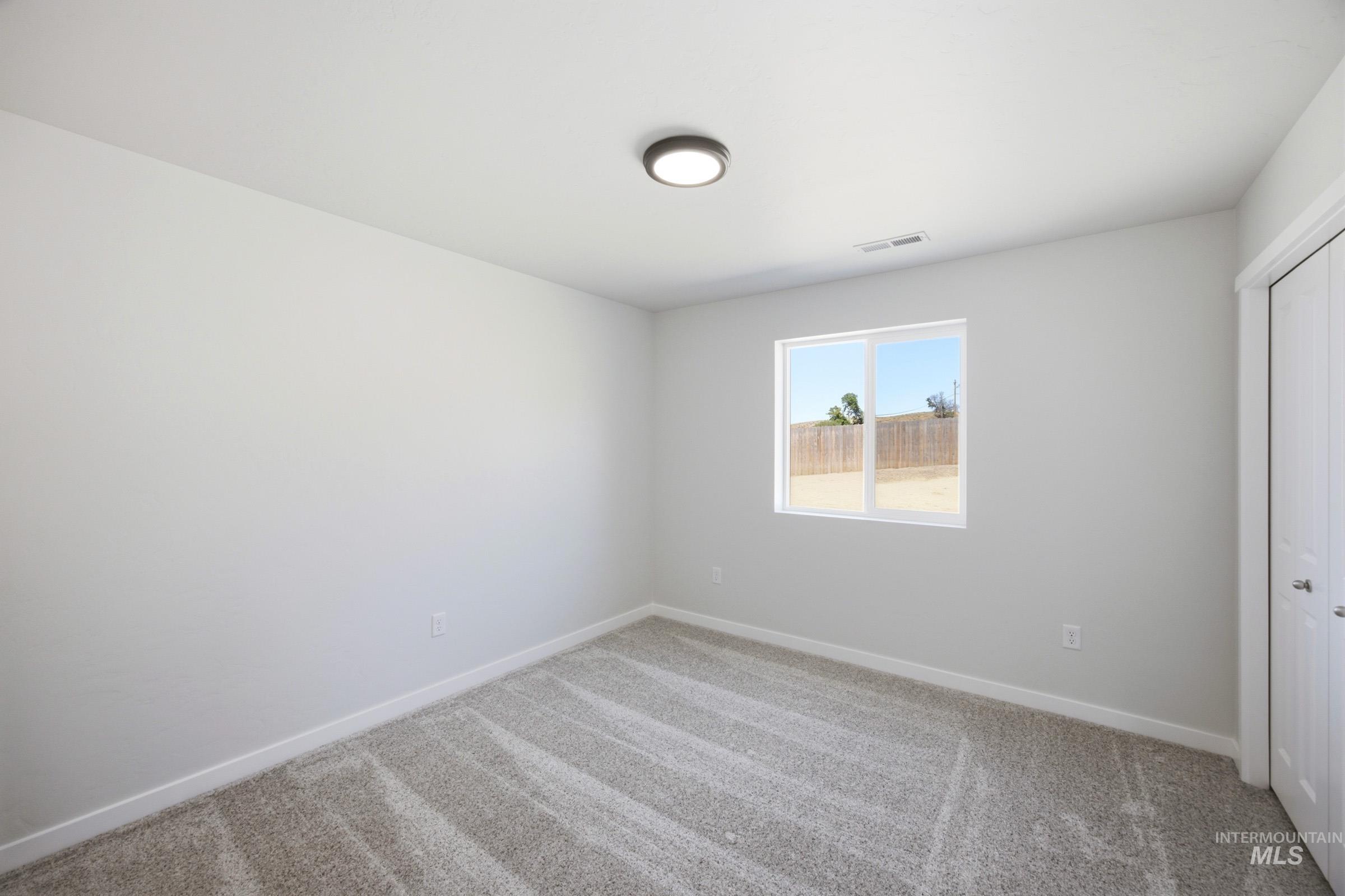1075 Coffee Pond Ave Property Photo 15