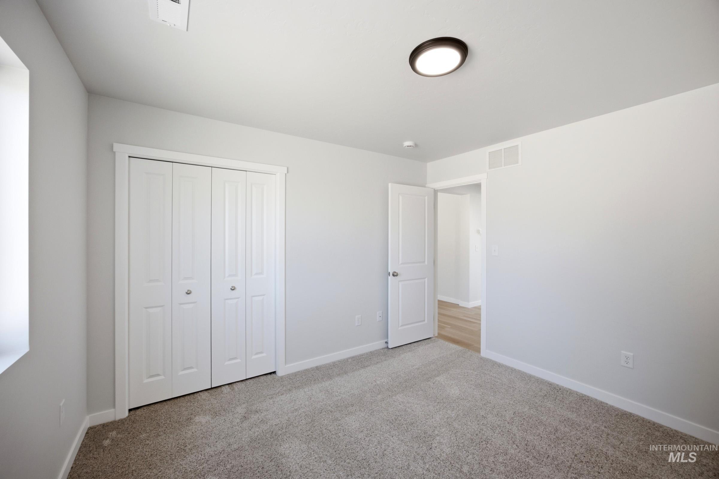 1075 Coffee Pond Ave Property Photo 16
