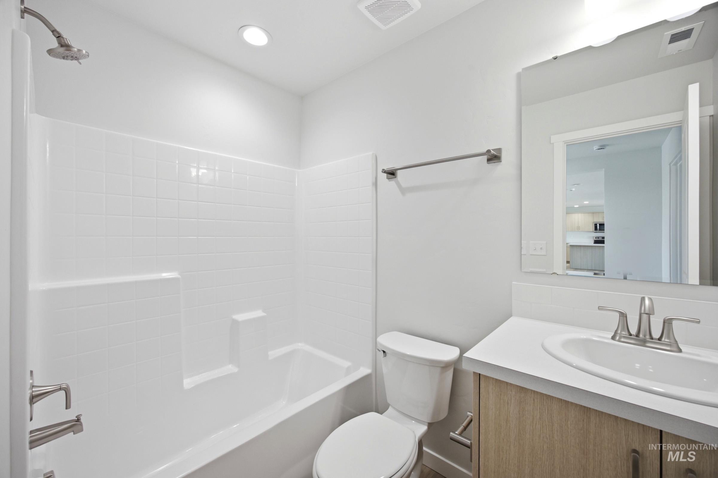 1075 Coffee Pond Ave Property Photo 17