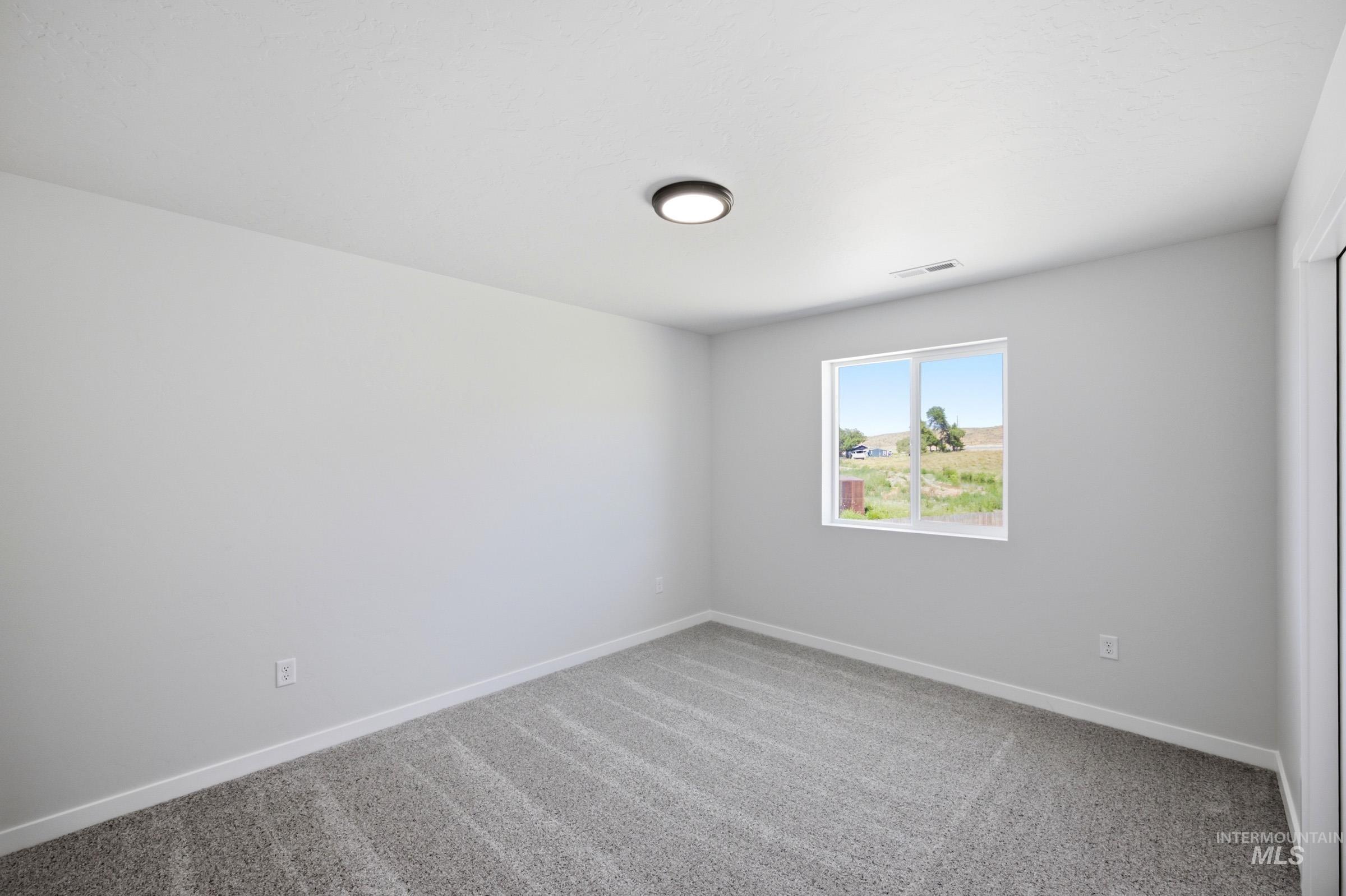 1075 Coffee Pond Ave Property Photo 20
