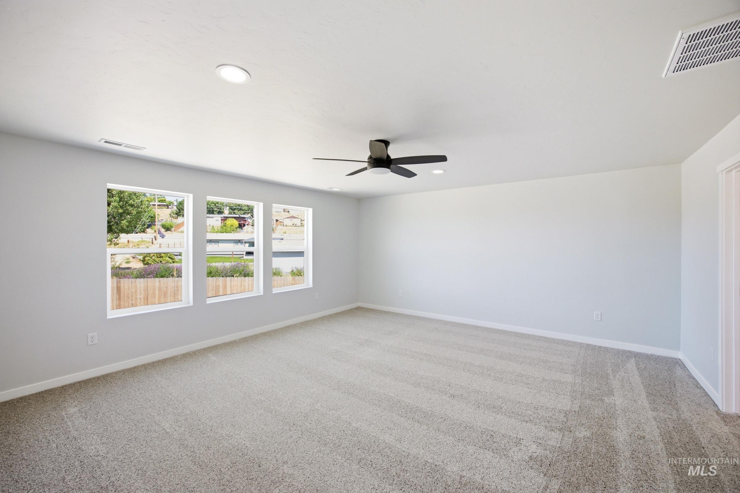 1075 Coffee Pond Ave Property Photo 26